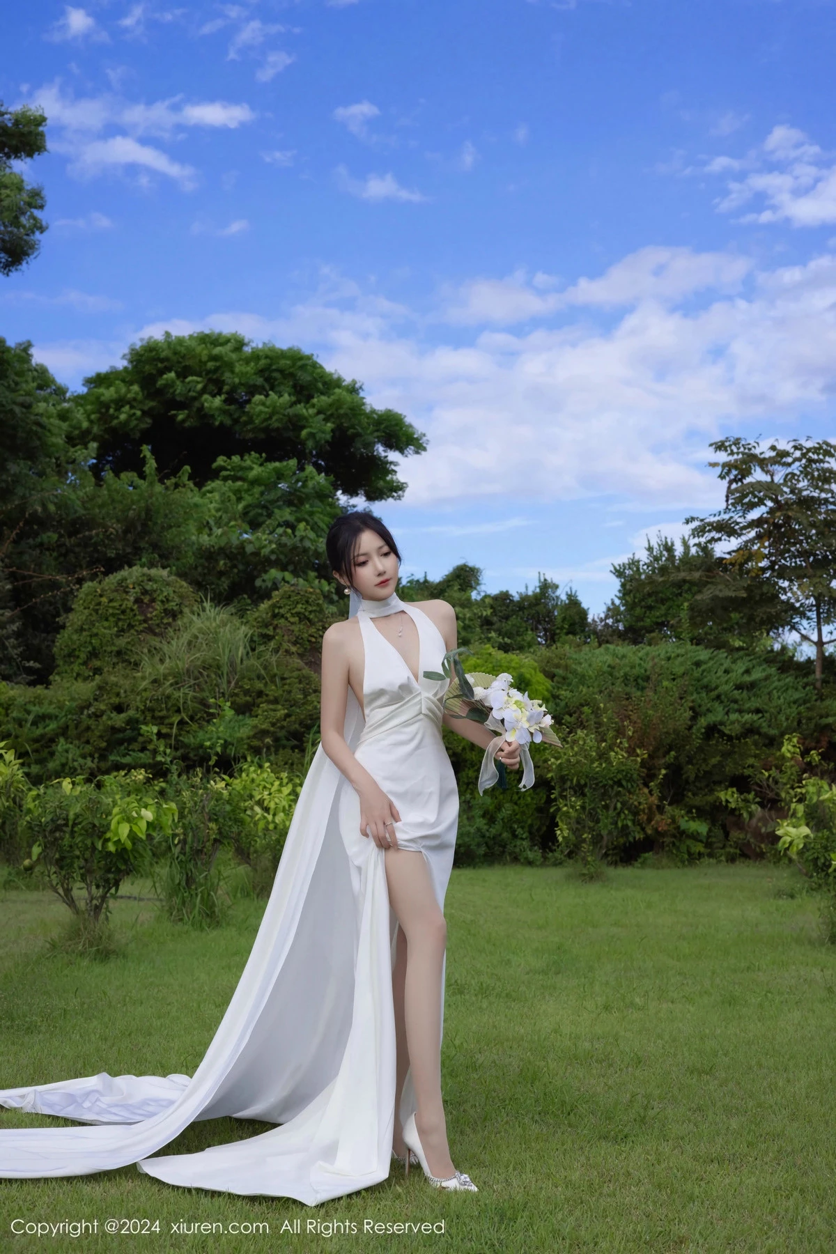 [[XiuRen秀人网]秀人网]No.9387_模特鱼子酱Fish婚礼主题性感白色婚纱配白丝袜秀曼妙身姿诱惑写真81P