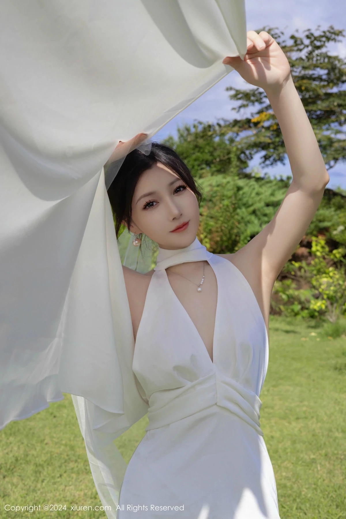 [[XiuRen秀人网]秀人网]No.9387_模特鱼子酱Fish婚礼主题性感白色婚纱配白丝袜秀曼妙身姿诱惑写真81P