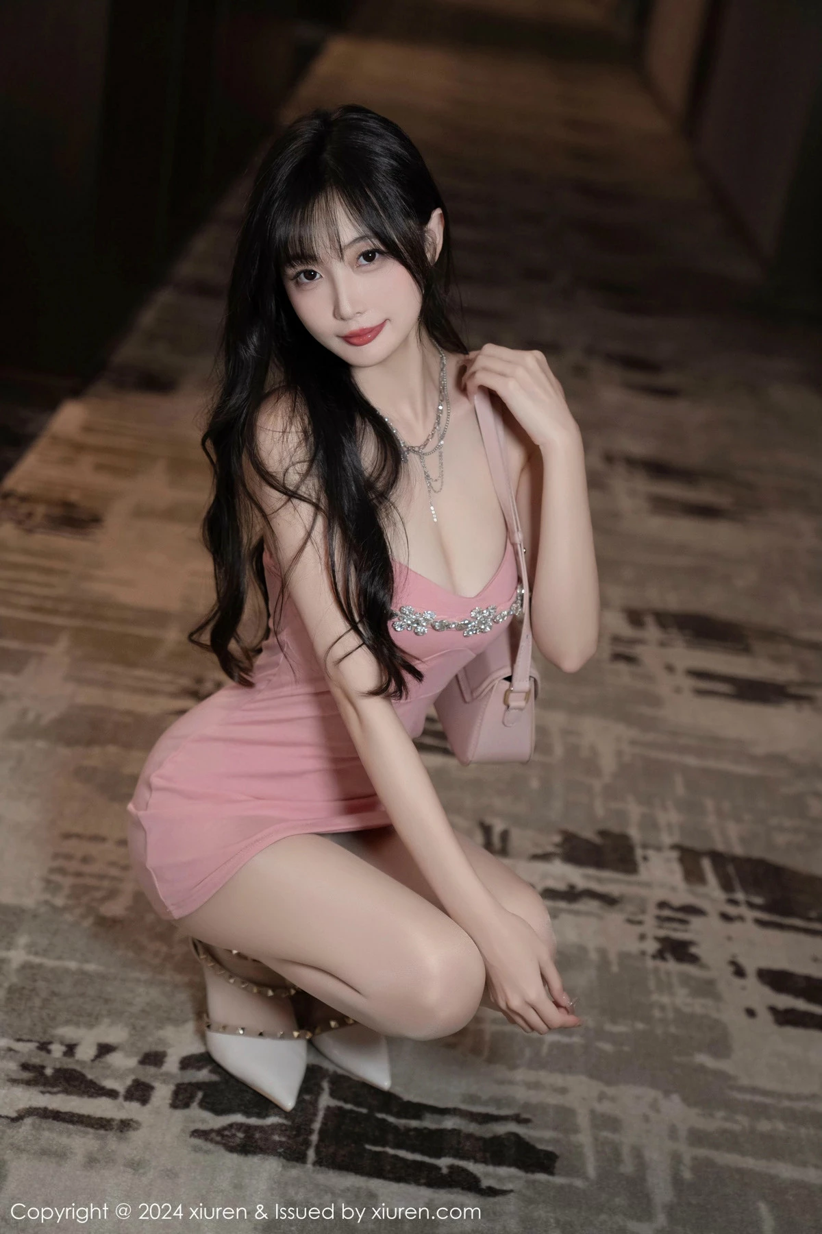 [[XiuRen秀人网]秀人网]No.9380_模特林星阑性感粉色吊带裙+兔子装情趣内衣秀曼妙身姿诱惑写真107P