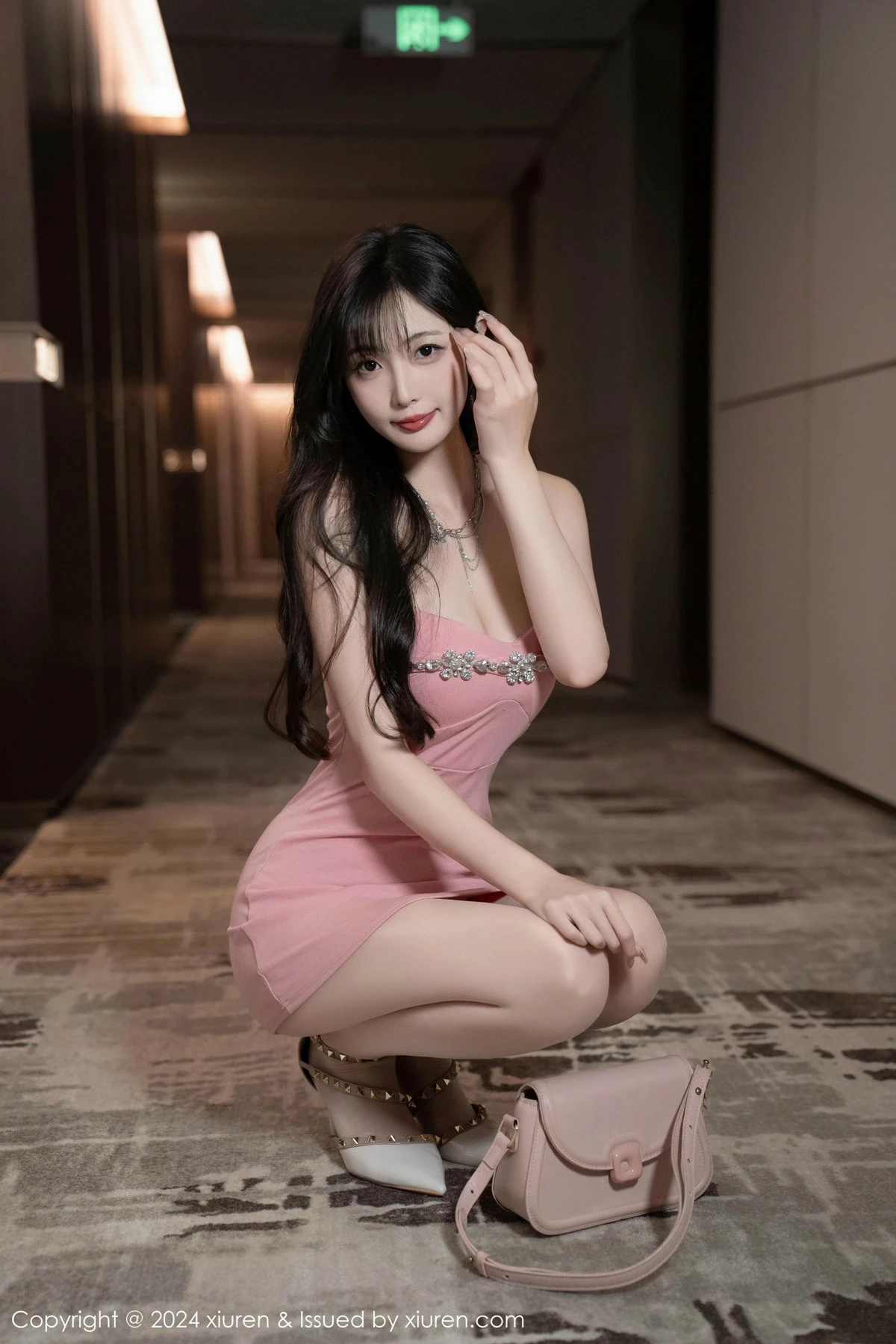 [[XiuRen秀人网]秀人网]No.9380_模特林星阑性感粉色吊带裙+兔子装情趣内衣秀曼妙身姿诱惑写真107P