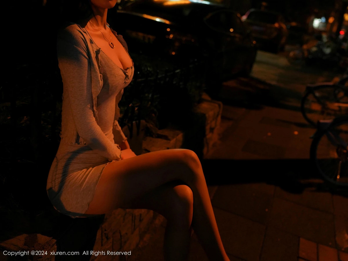 [[XiuRen秀人网]秀人网]No.9383_模特Erikaki性感灰色连衣短裙配超薄灰丝秀翘臀美腿完美诱惑写真88P