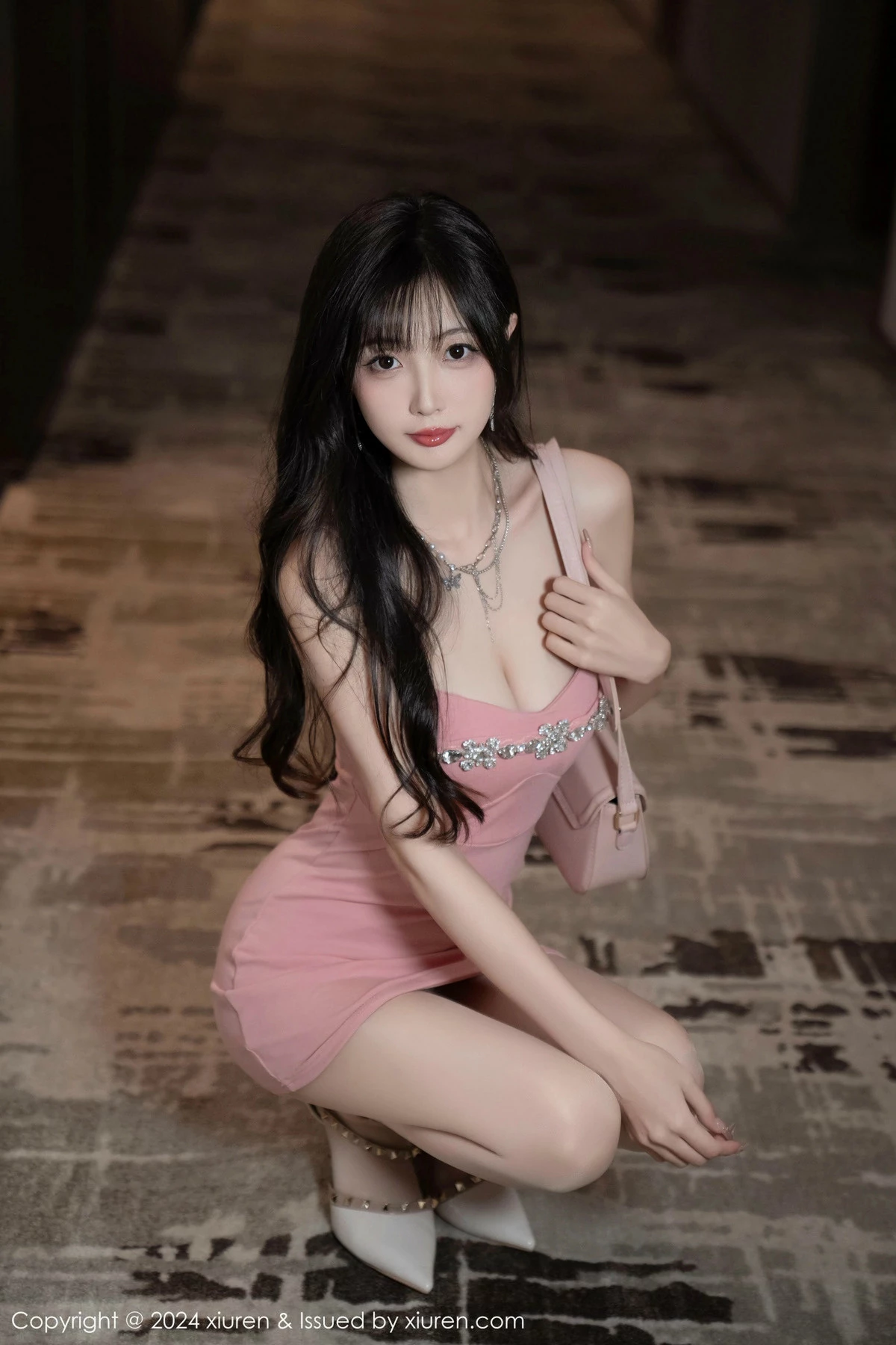 [[XiuRen秀人网]秀人网]No.9380_模特林星阑性感粉色吊带裙+兔子装情趣内衣秀曼妙身姿诱惑写真107P