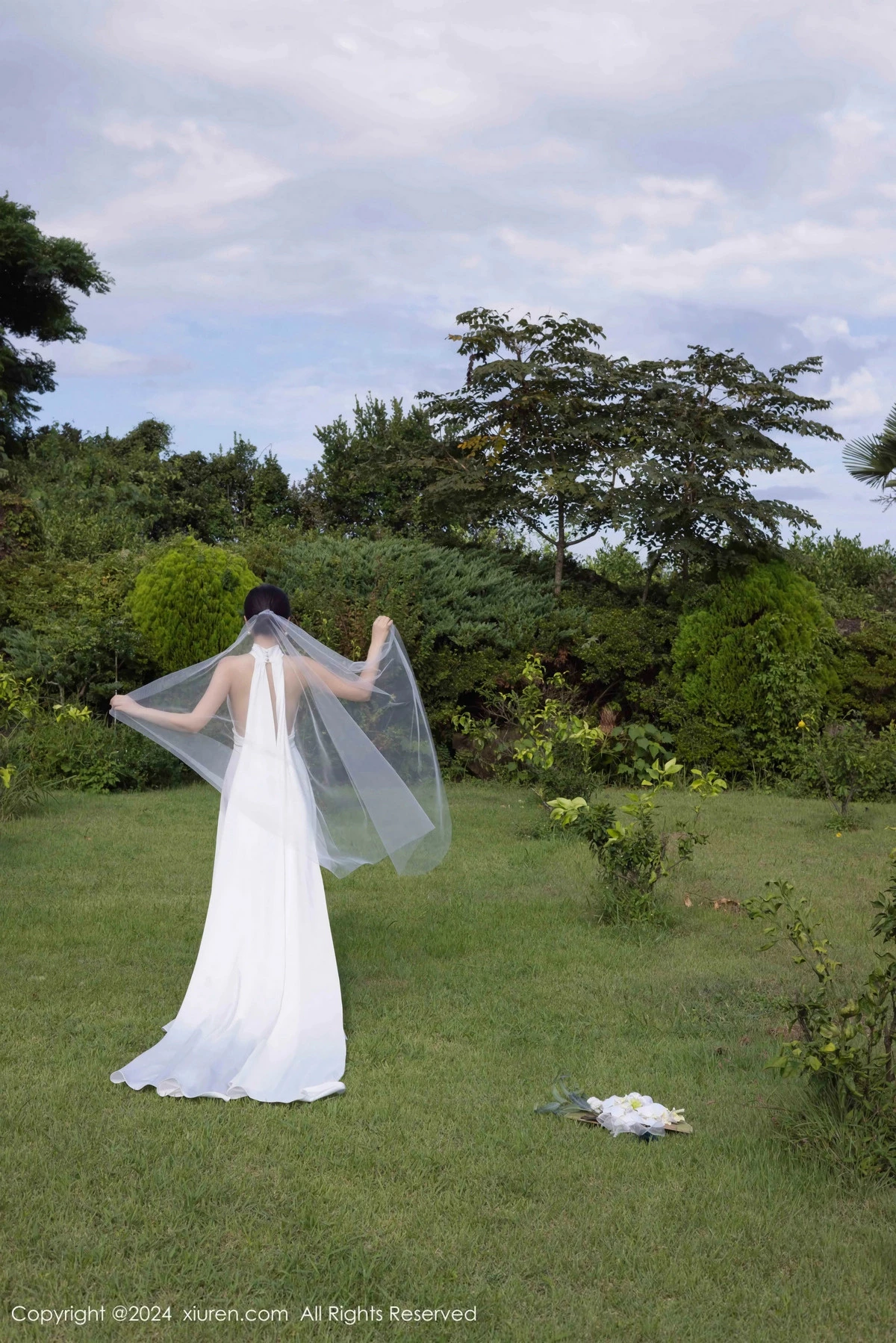 [[XiuRen秀人网]秀人网]No.9387_模特鱼子酱Fish婚礼主题性感白色婚纱配白丝袜秀曼妙身姿诱惑写真81P