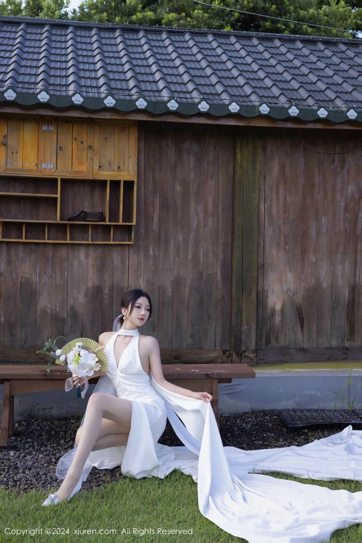 [[XiuRen秀人网]秀人网]No.9387_模特鱼子酱Fish婚礼主题性感白色婚纱配白丝袜秀曼妙身姿诱惑写真81P