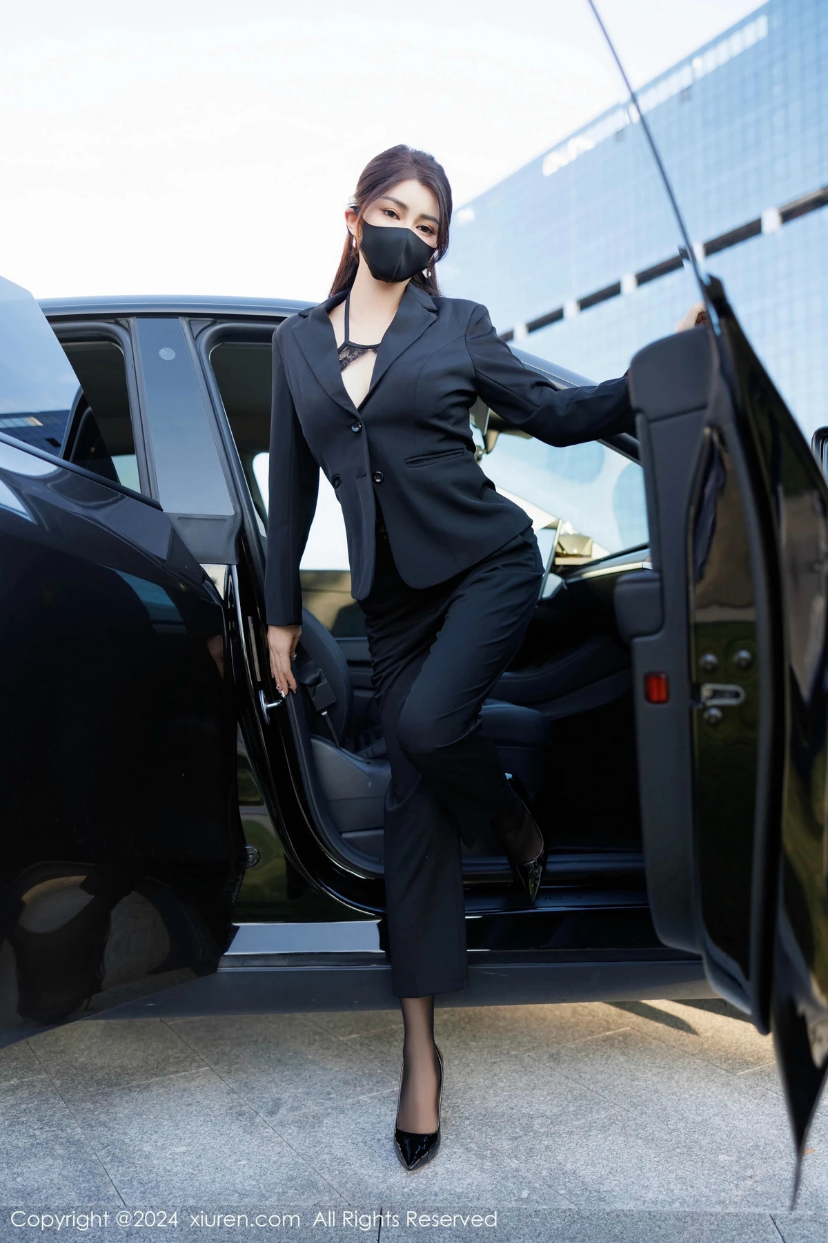 [[XiuRen秀人网]秀人网]No.9405_模特凯竹Quinn性感黑色OL制服露黑色蕾丝情趣连体衣完美诱惑写真84P