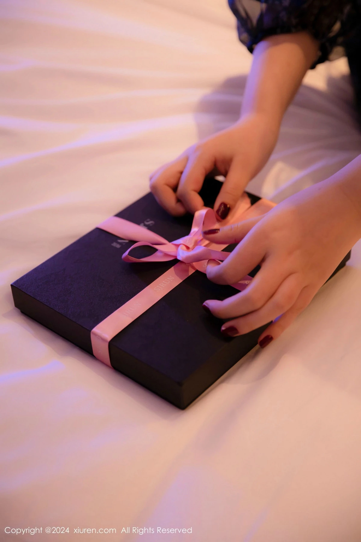 [[XiuRen秀人网]秀人网]No.9403_模特蛋蛋宝性感异域风情服露蕾丝内衣配开档黑丝秀翘臀诱惑写真78P