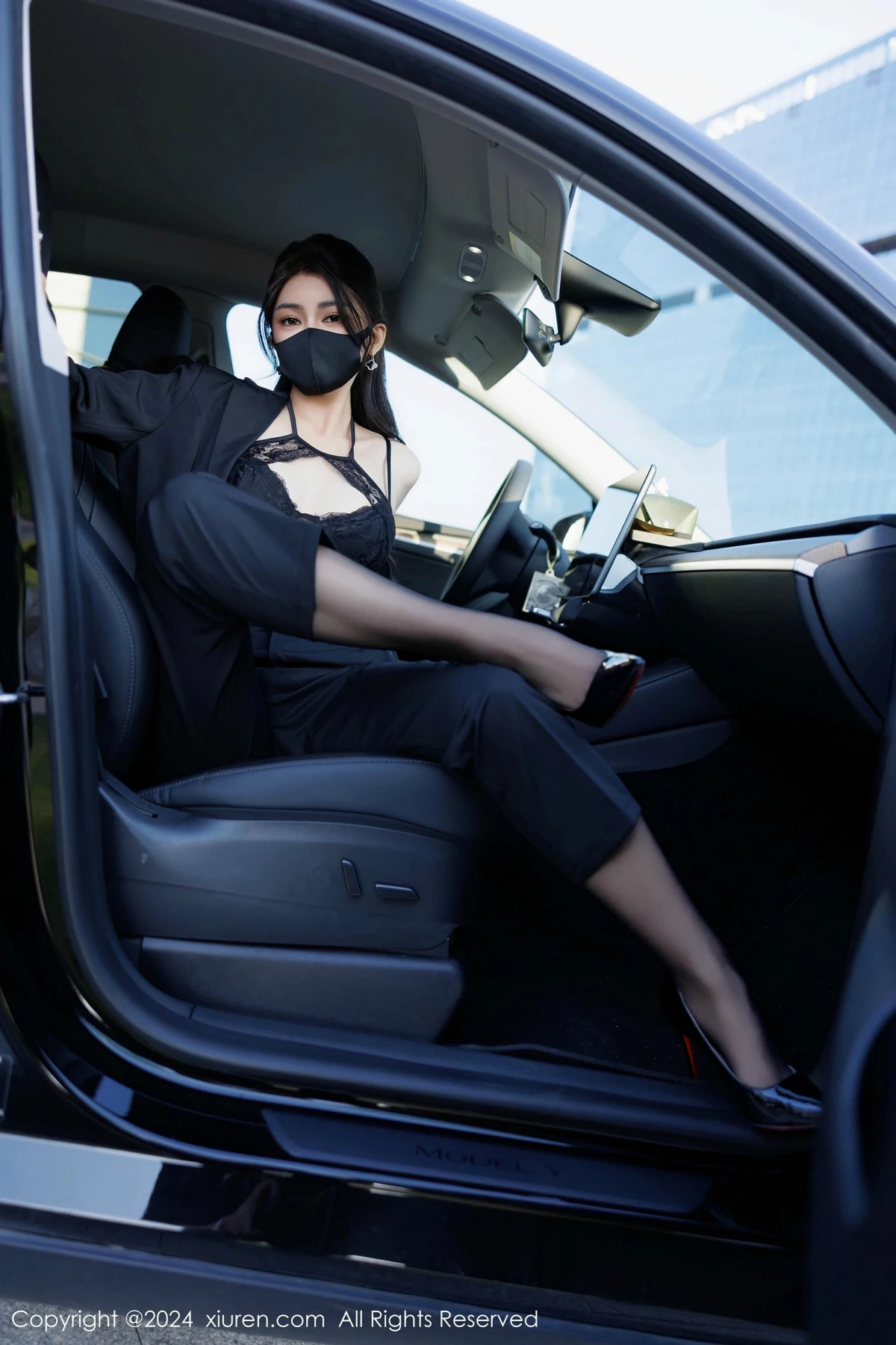 [[XiuRen秀人网]秀人网]No.9405_模特凯竹Quinn性感黑色OL制服露黑色蕾丝情趣连体衣完美诱惑写真84P