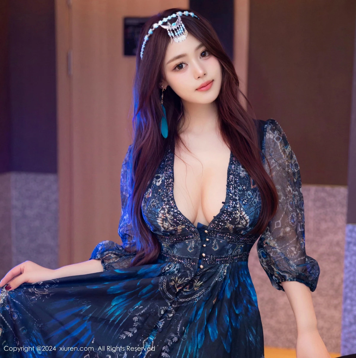 [[XiuRen秀人网]秀人网]No.9403_模特蛋蛋宝性感异域风情服露蕾丝内衣配开档黑丝秀翘臀诱惑写真78P