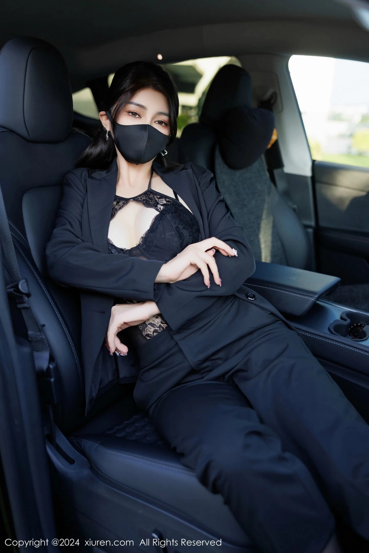 [[XiuRen秀人网]秀人网]No.9405_模特凯竹Quinn性感黑色OL制服露黑色蕾丝情趣连体衣完美诱惑写真84P