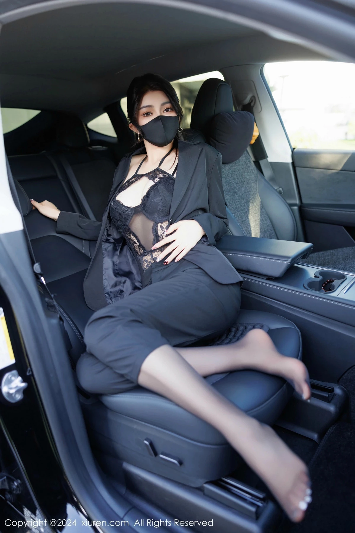 [[XiuRen秀人网]秀人网]No.9405_模特凯竹Quinn性感黑色OL制服露黑色蕾丝情趣连体衣完美诱惑写真84P