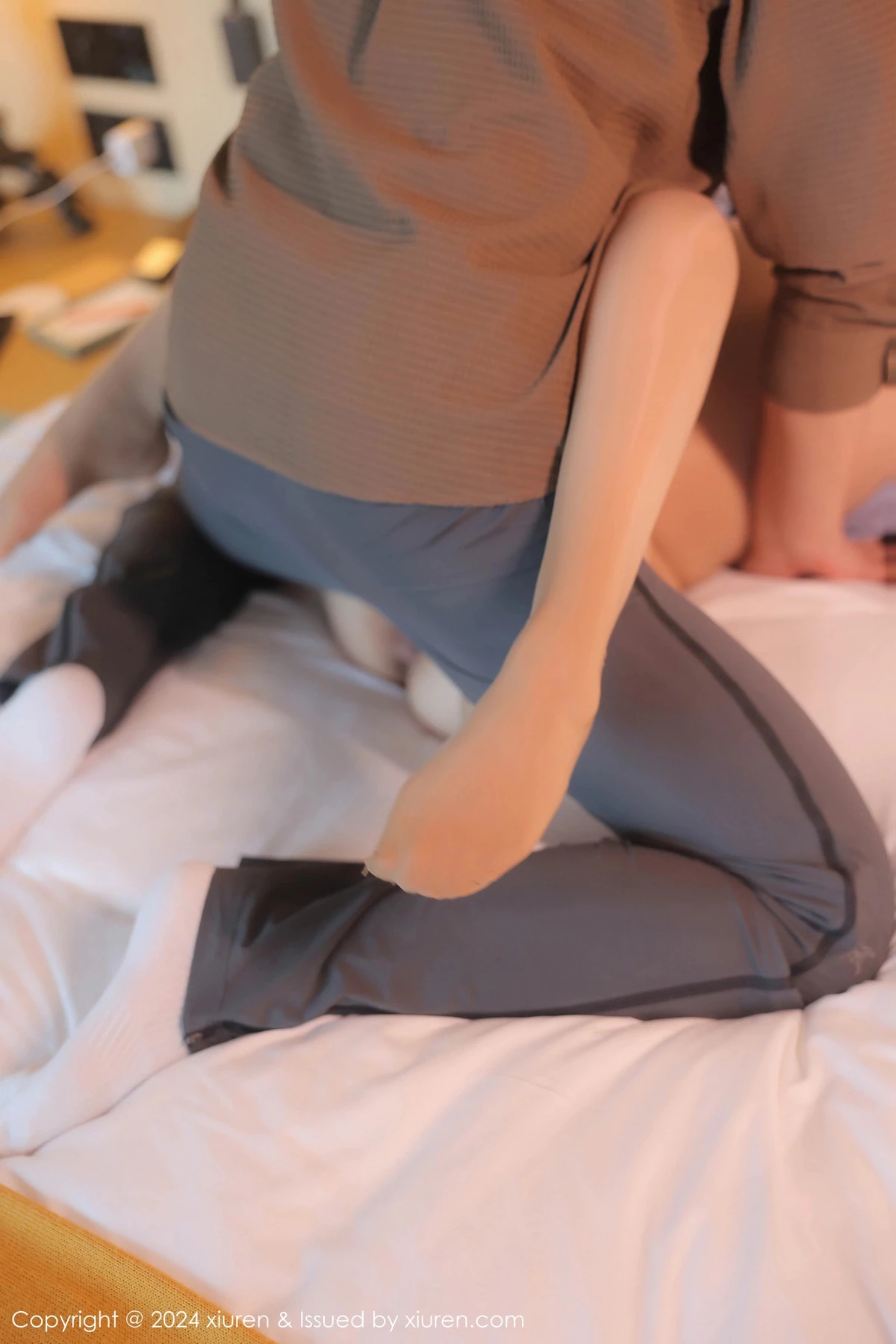 [[XiuRen秀人网]秀人网]No.9416_模特麻布学妹性感浅蓝色上衣露肉色连体衣秀凹凸身材诱惑写真71P