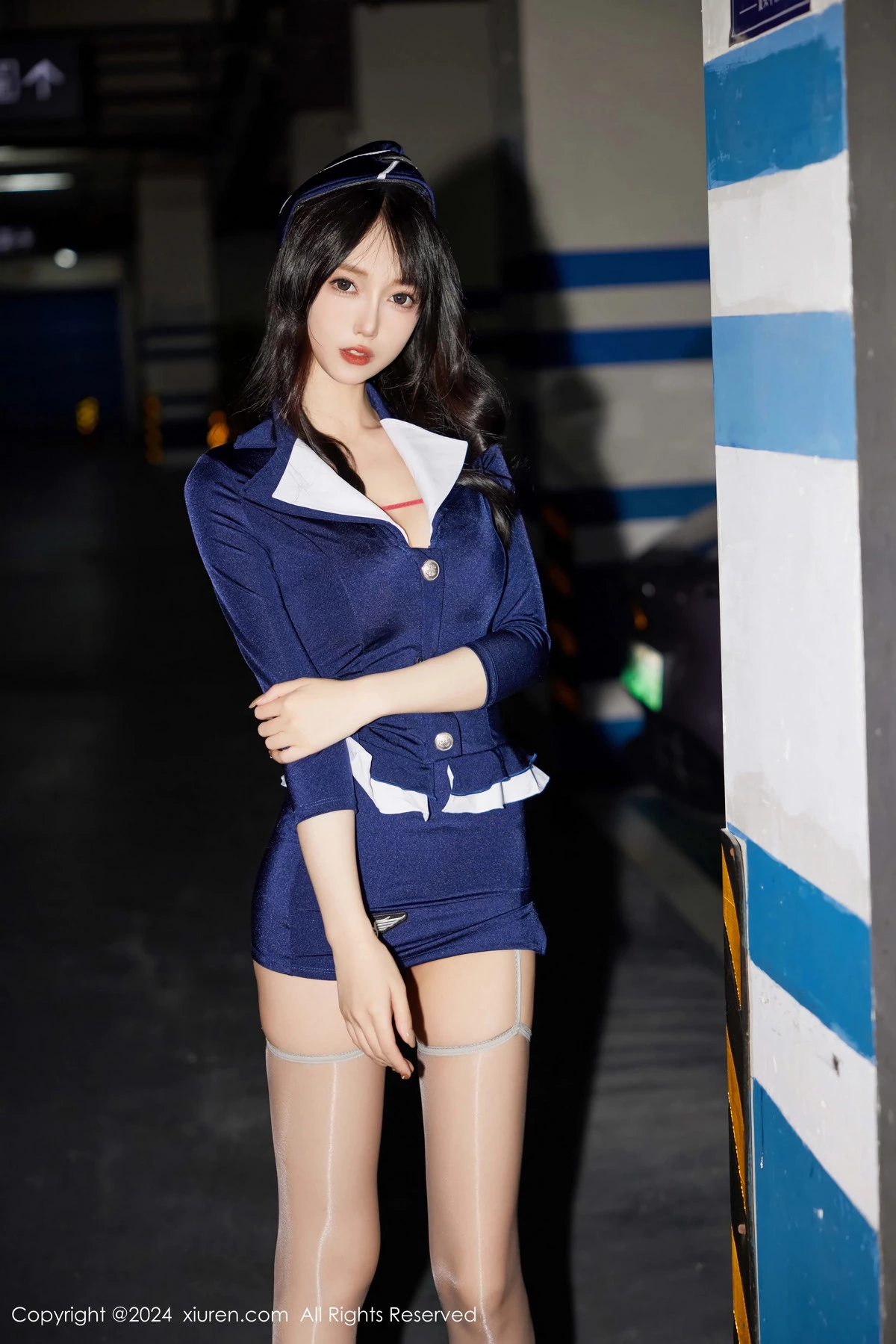 [[XiuRen秀人网]秀人网]No.9418_模特玥儿玥er性感蓝色制服露红色蕾丝内衣配灰丝袜秀美腿诱惑写真78P