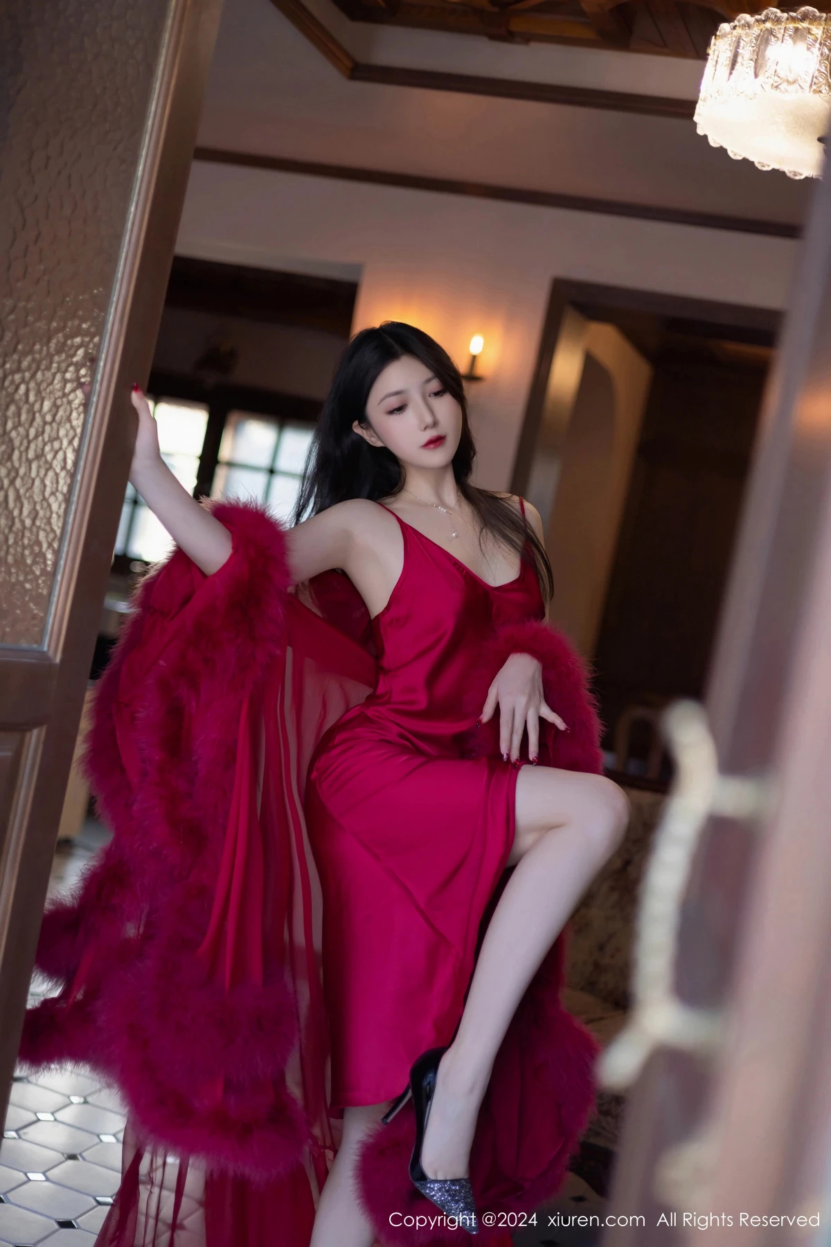 [[XiuRen秀人网]秀人网]No.9422_模特鱼子酱Fish红玫瑰主题红色吊带连衣裙秀曼妙身姿迷人诱惑写真80P