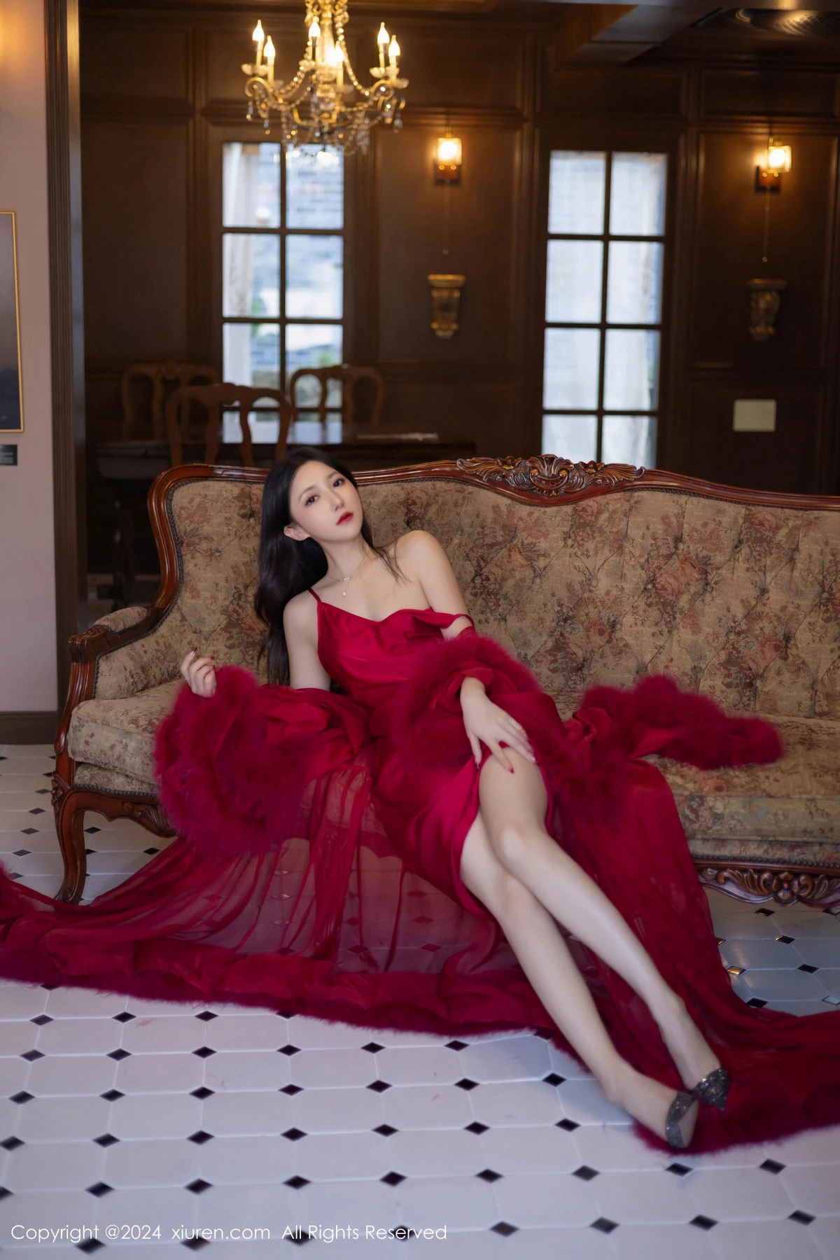 [[XiuRen秀人网]秀人网]No.9422_模特鱼子酱Fish红玫瑰主题红色吊带连衣裙秀曼妙身姿迷人诱惑写真80P
