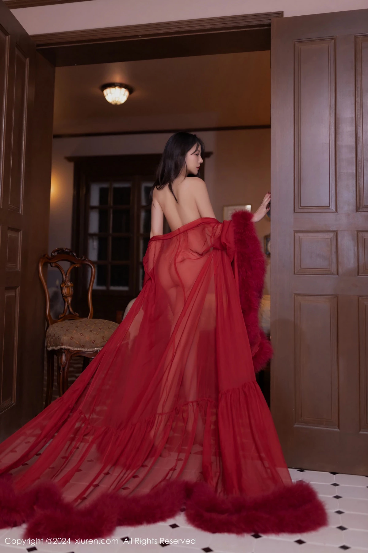 [[XiuRen秀人网]秀人网]No.9422_模特鱼子酱Fish红玫瑰主题红色吊带连衣裙秀曼妙身姿迷人诱惑写真80P