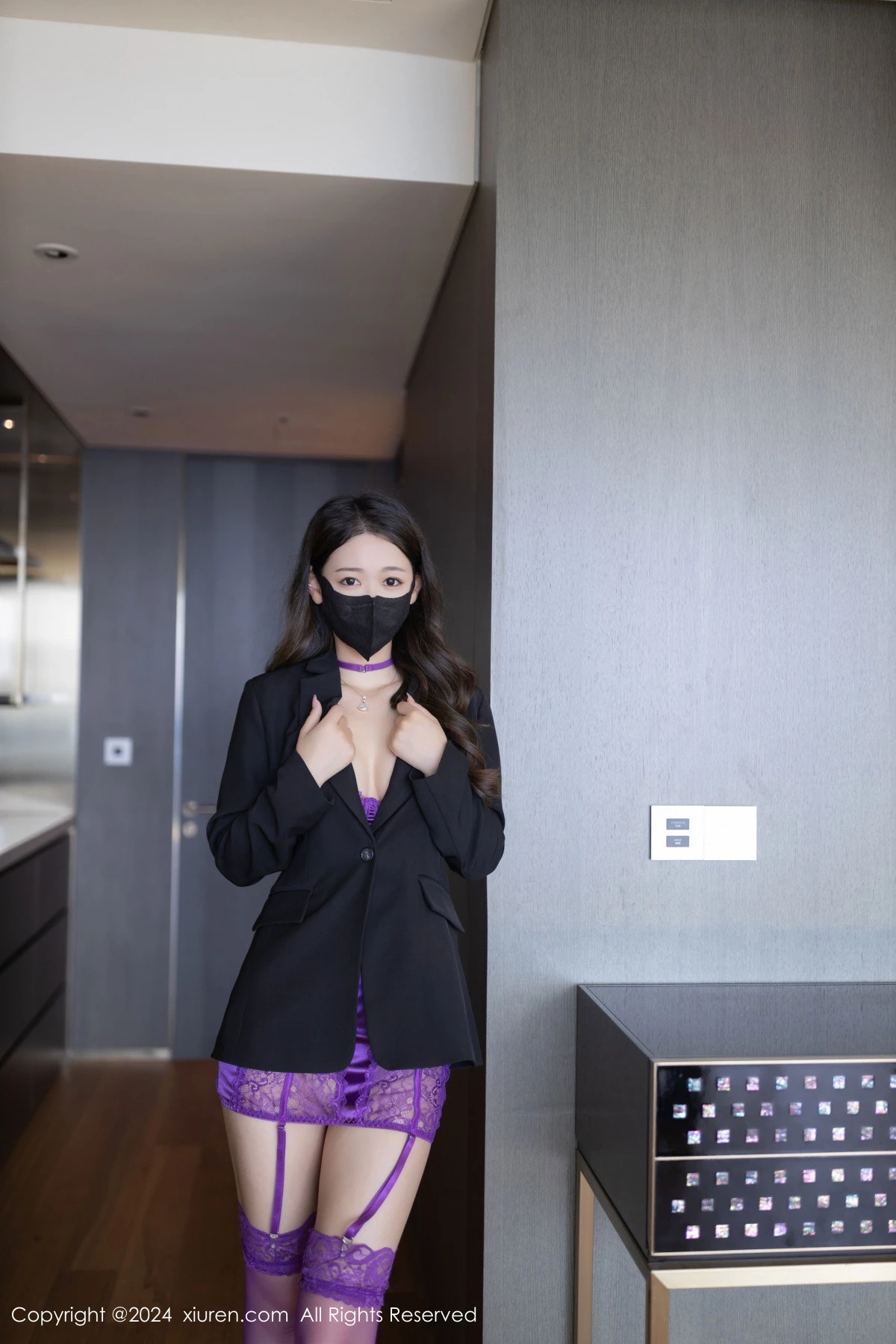 [[XiuRen秀人网]秀人网]No.9429_模特唐安琪性感紫色情趣内衣配紫丝吊袜秀曼妙身姿完美诱惑写真81P