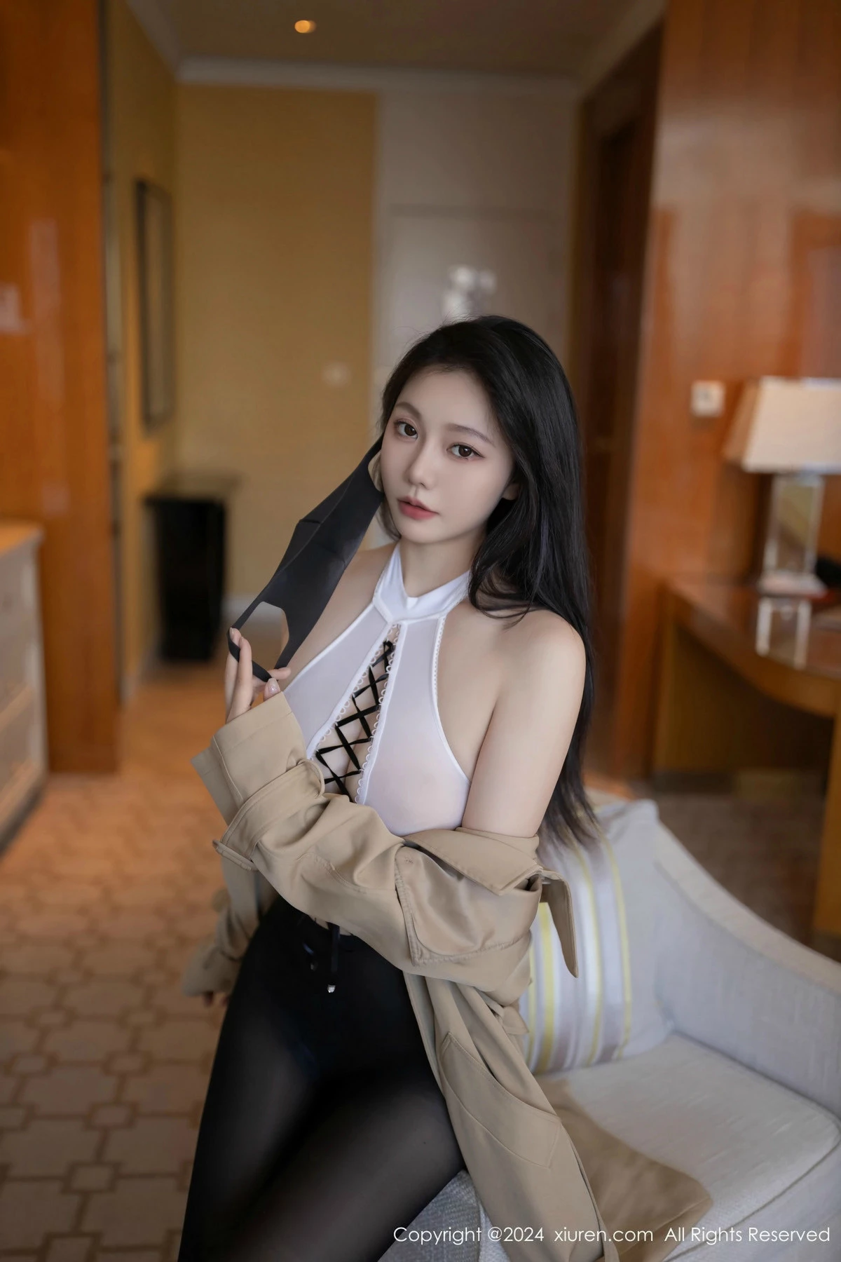 [[XiuRen秀人网]秀人网]No.9436_模特安然anran私房性感白色内衣配黑丝吊袜秀柔美身段诱惑写真80P