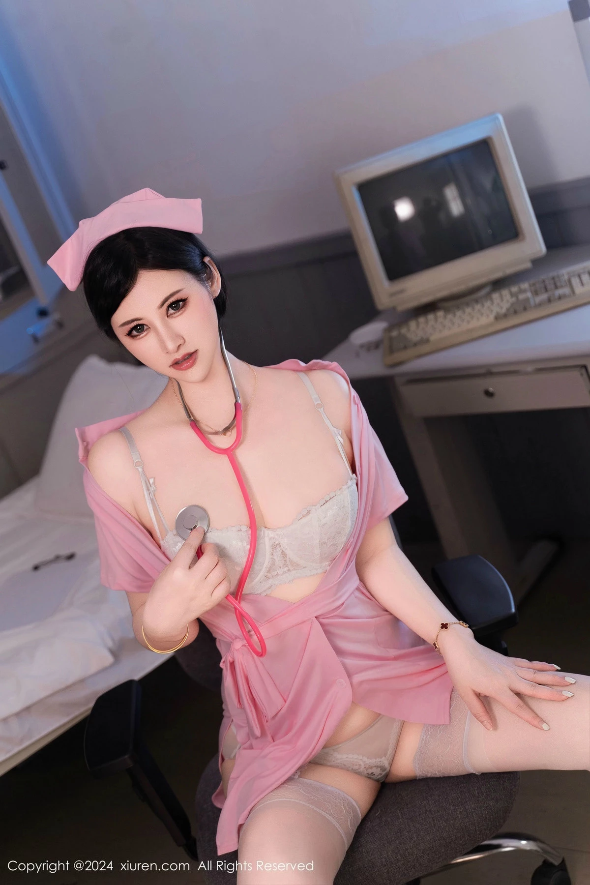 [[XiuRen秀人网]秀人网]No.9434_模特诗诗kiki性感黑色情趣内衣配黑丝吊袜秀曼妙身姿诱惑写真123P