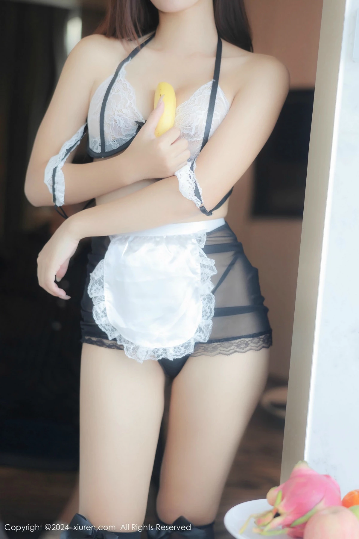 [[XiuRen秀人网]秀人网]No.9439_模特余虞酱私房性感女仆服饰配黑丝袜秀曼妙身姿惹火诱惑写真75P