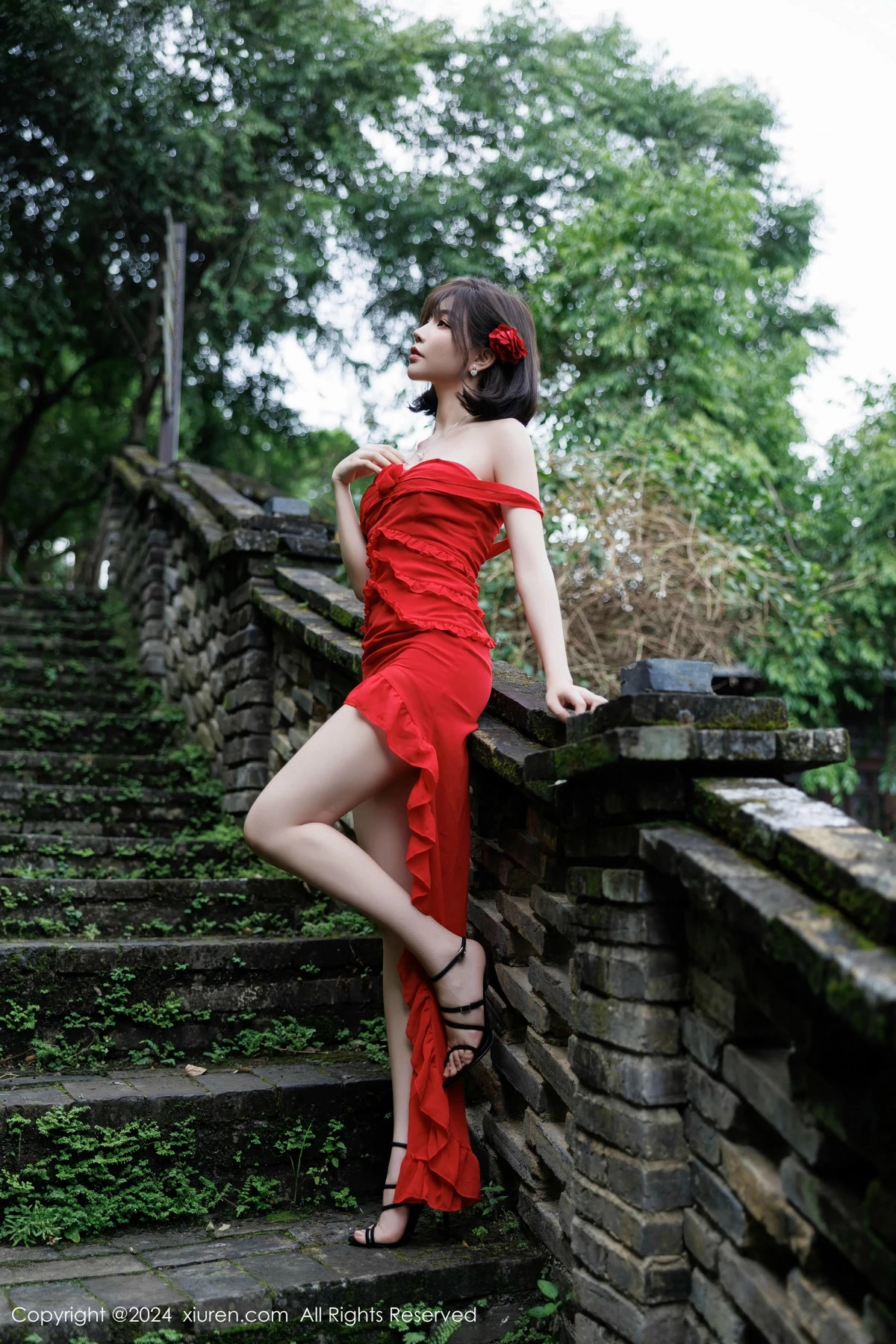 [[XiuRen秀人网]秀人网]No.9449_女神徐莉芝Booty红色连衣裙露蕾丝情趣内衣秀曼妙身姿诱惑写真101P