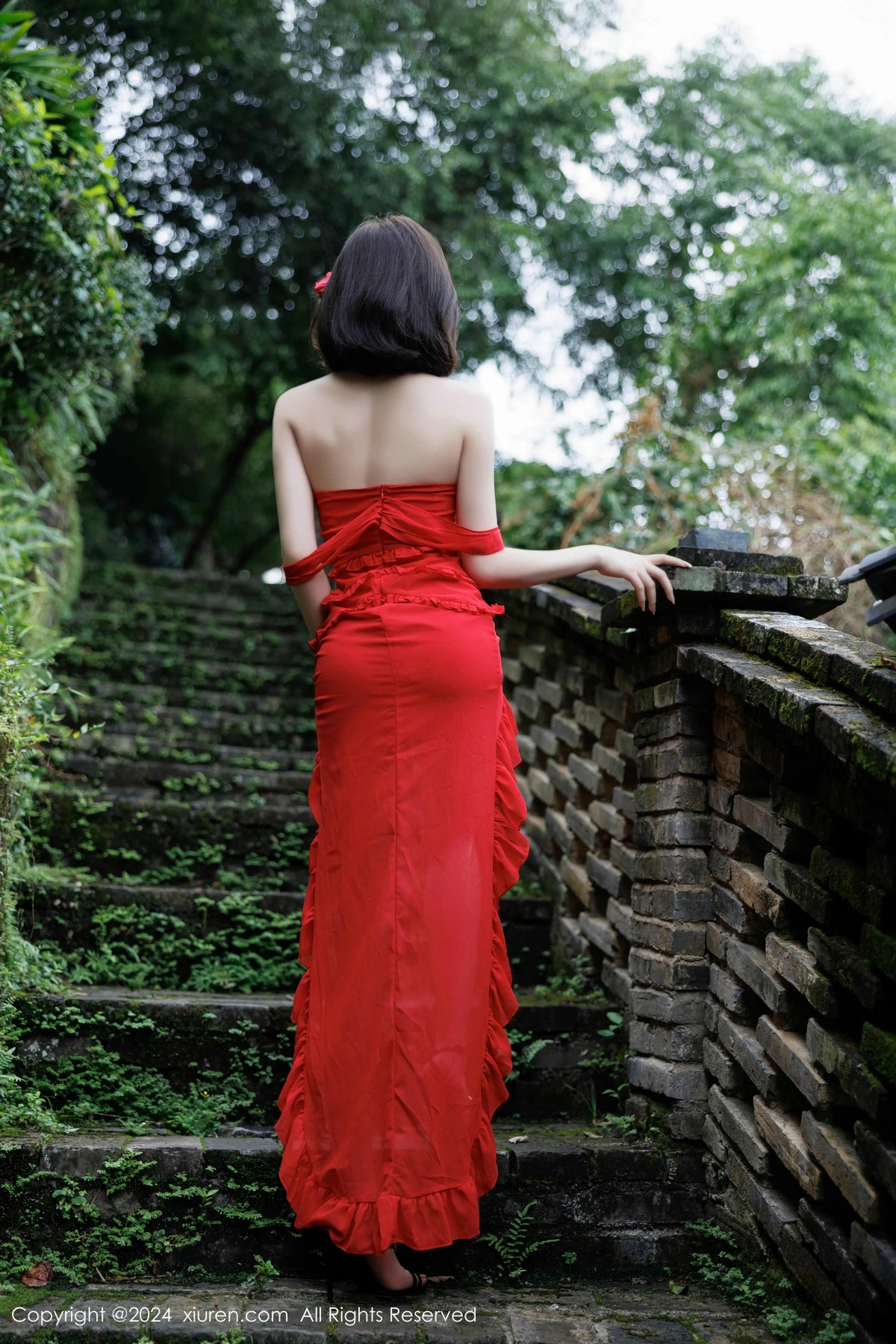 [[XiuRen秀人网]秀人网]No.9449_女神徐莉芝Booty红色连衣裙露蕾丝情趣内衣秀曼妙身姿诱惑写真101P