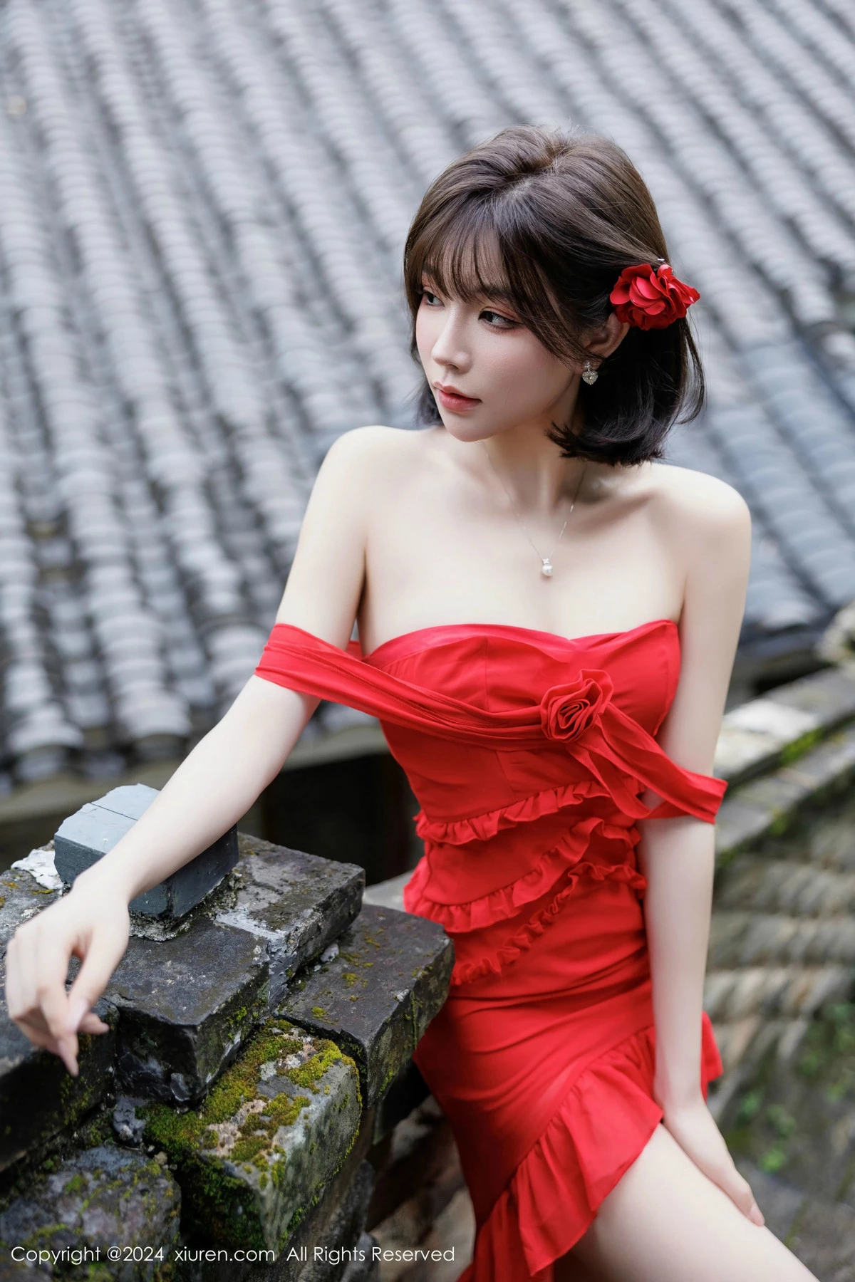 [[XiuRen秀人网]秀人网]No.9449_女神徐莉芝Booty红色连衣裙露蕾丝情趣内衣秀曼妙身姿诱惑写真101P