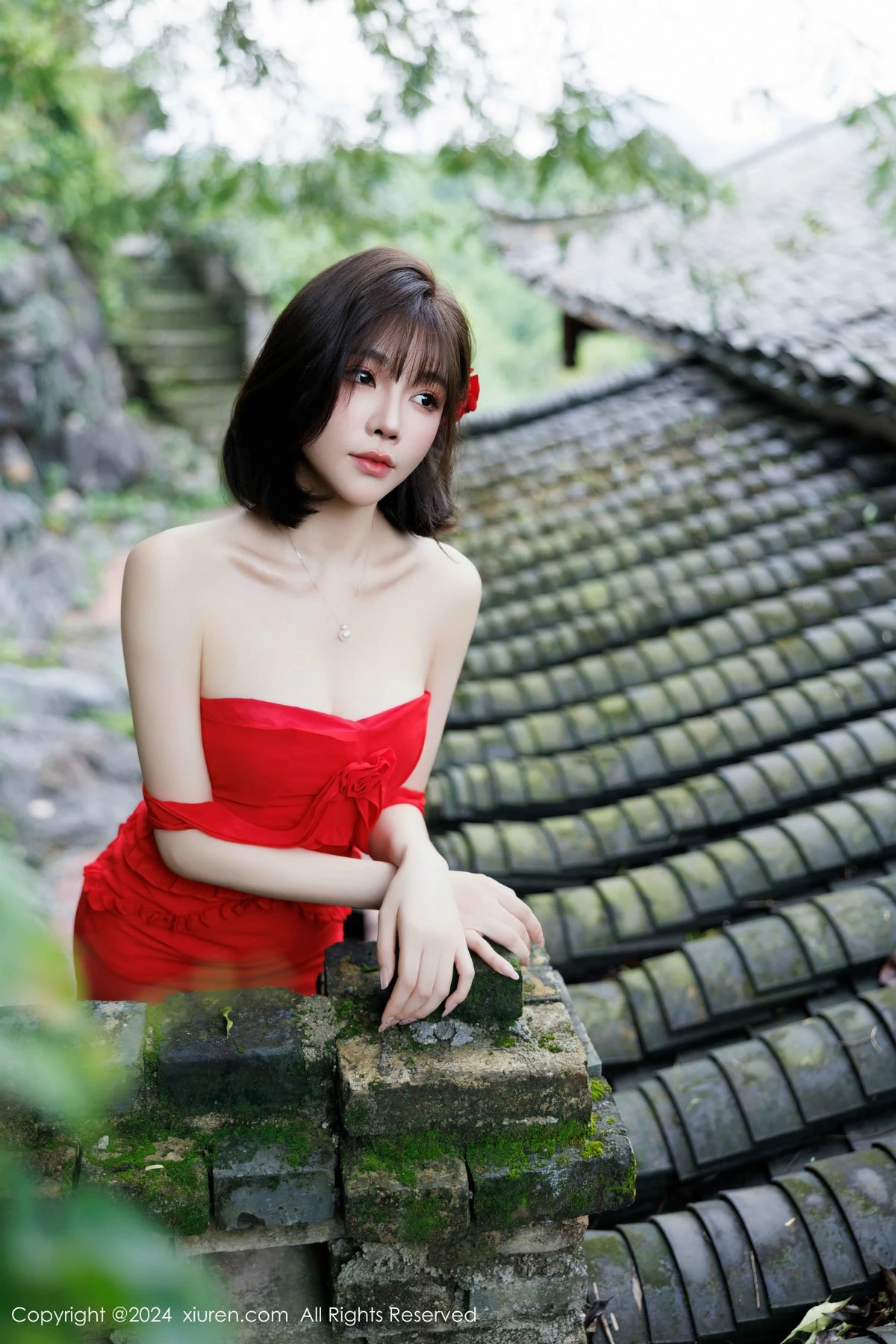 [[XiuRen秀人网]秀人网]No.9449_女神徐莉芝Booty红色连衣裙露蕾丝情趣内衣秀曼妙身姿诱惑写真101P