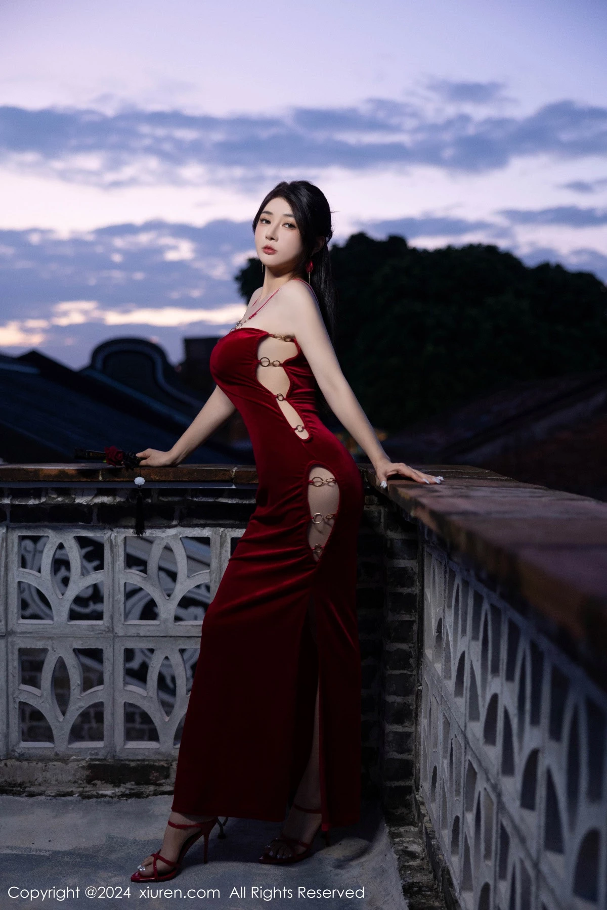 [[XiuRen秀人网]秀人网]No.9327_模特凯竹Quinn红色露肩礼裙+红色情趣蕾丝秀曼妙身姿诱惑写真87P
