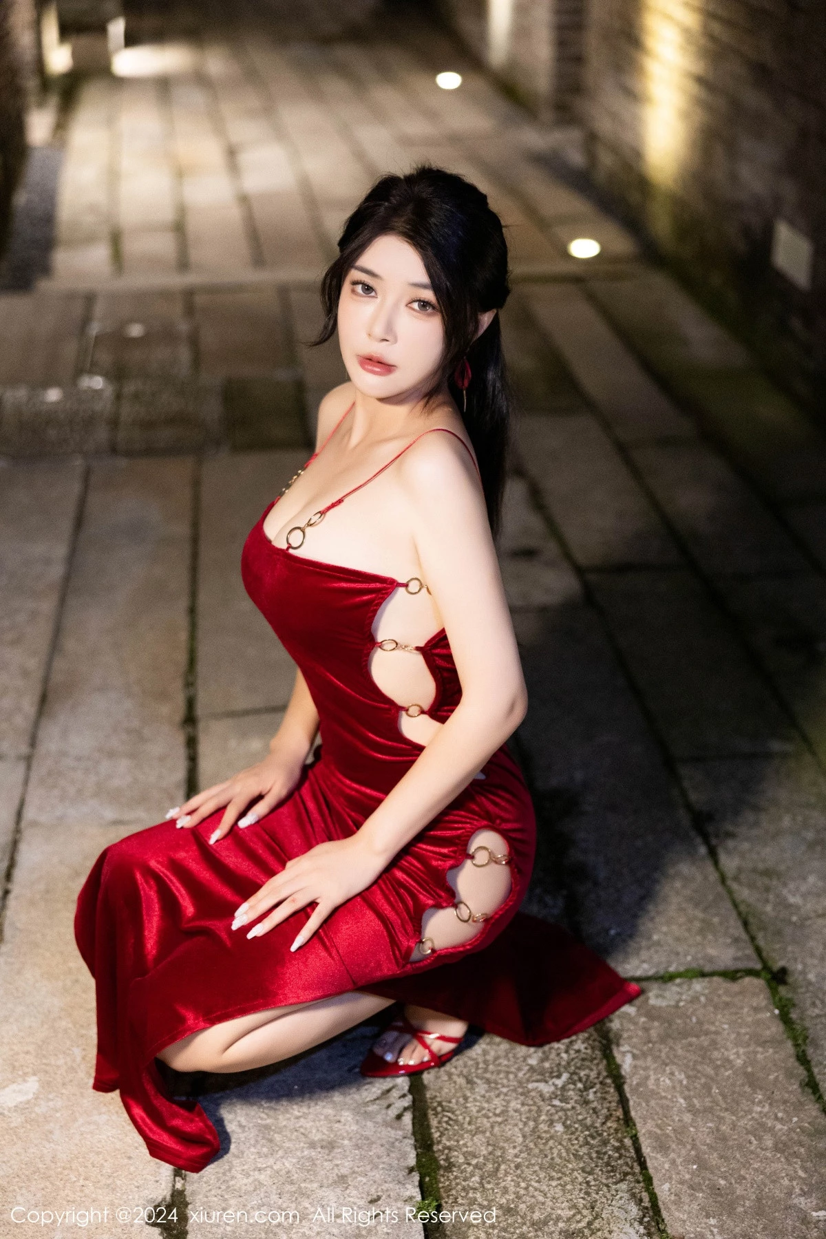 [[XiuRen秀人网]秀人网]No.9327_模特凯竹Quinn红色露肩礼裙+红色情趣蕾丝秀曼妙身姿诱惑写真87P