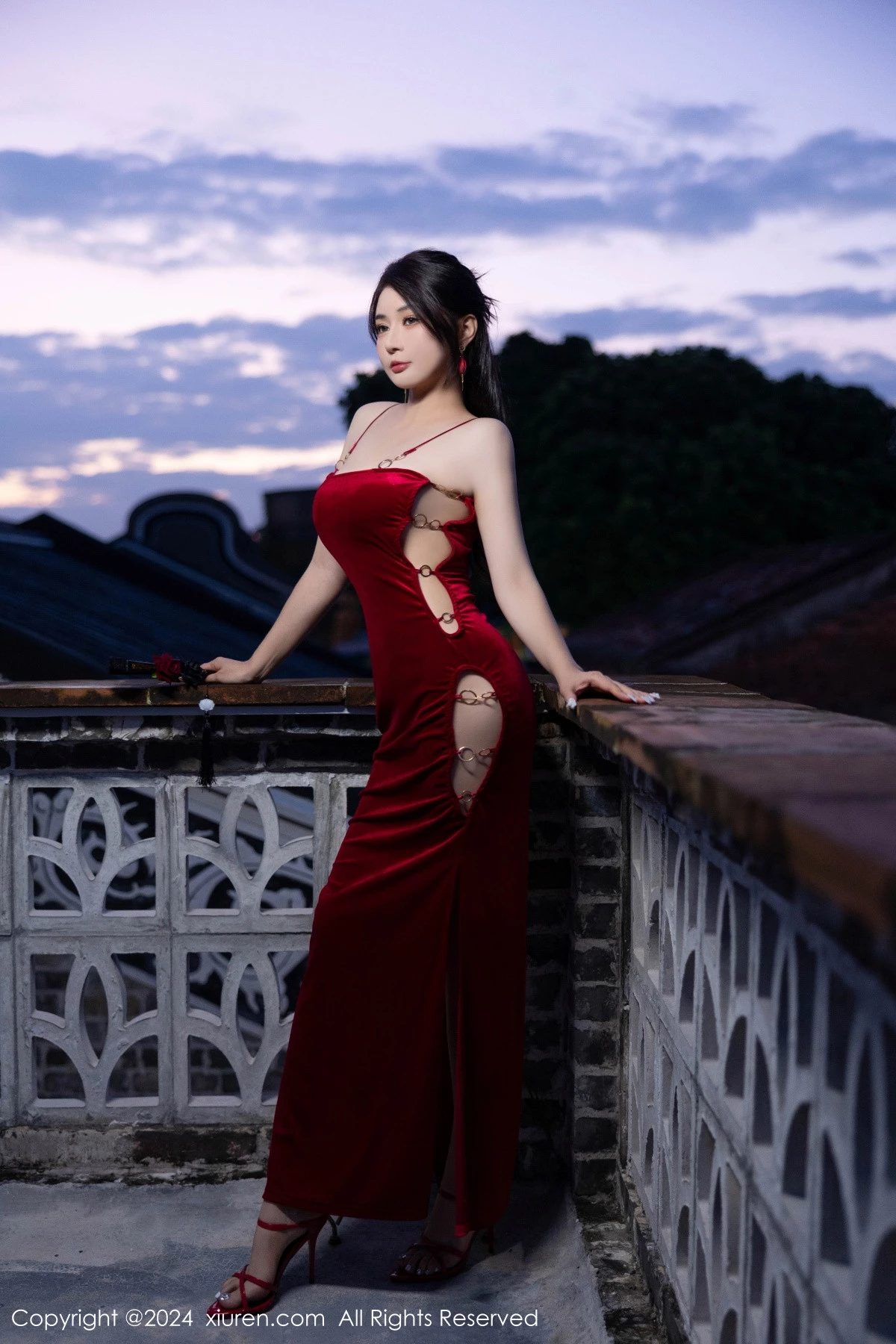 [[XiuRen秀人网]秀人网]No.9327_模特凯竹Quinn红色露肩礼裙+红色情趣蕾丝秀曼妙身姿诱惑写真87P
