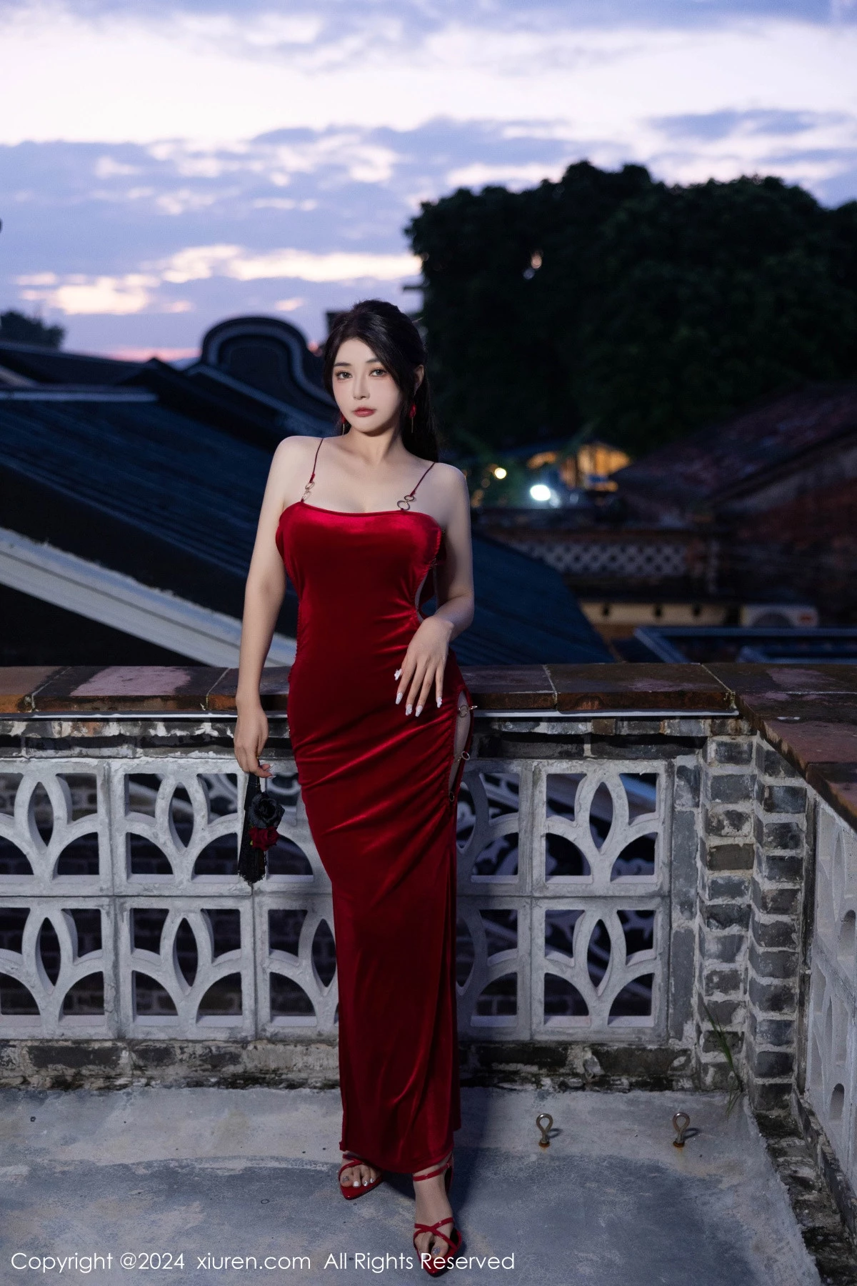 [[XiuRen秀人网]秀人网]No.9327_模特凯竹Quinn红色露肩礼裙+红色情趣蕾丝秀曼妙身姿诱惑写真87P