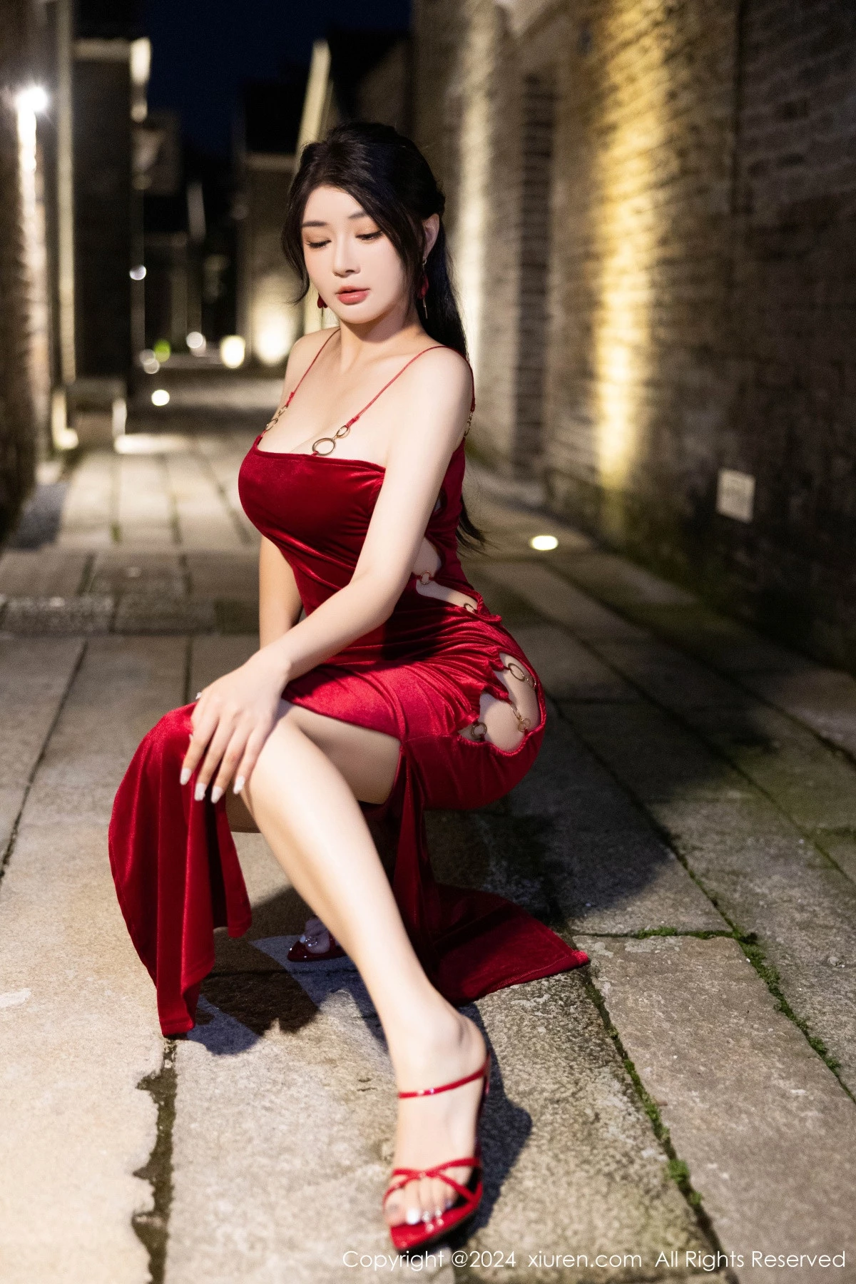 [[XiuRen秀人网]秀人网]No.9327_模特凯竹Quinn红色露肩礼裙+红色情趣蕾丝秀曼妙身姿诱惑写真87P