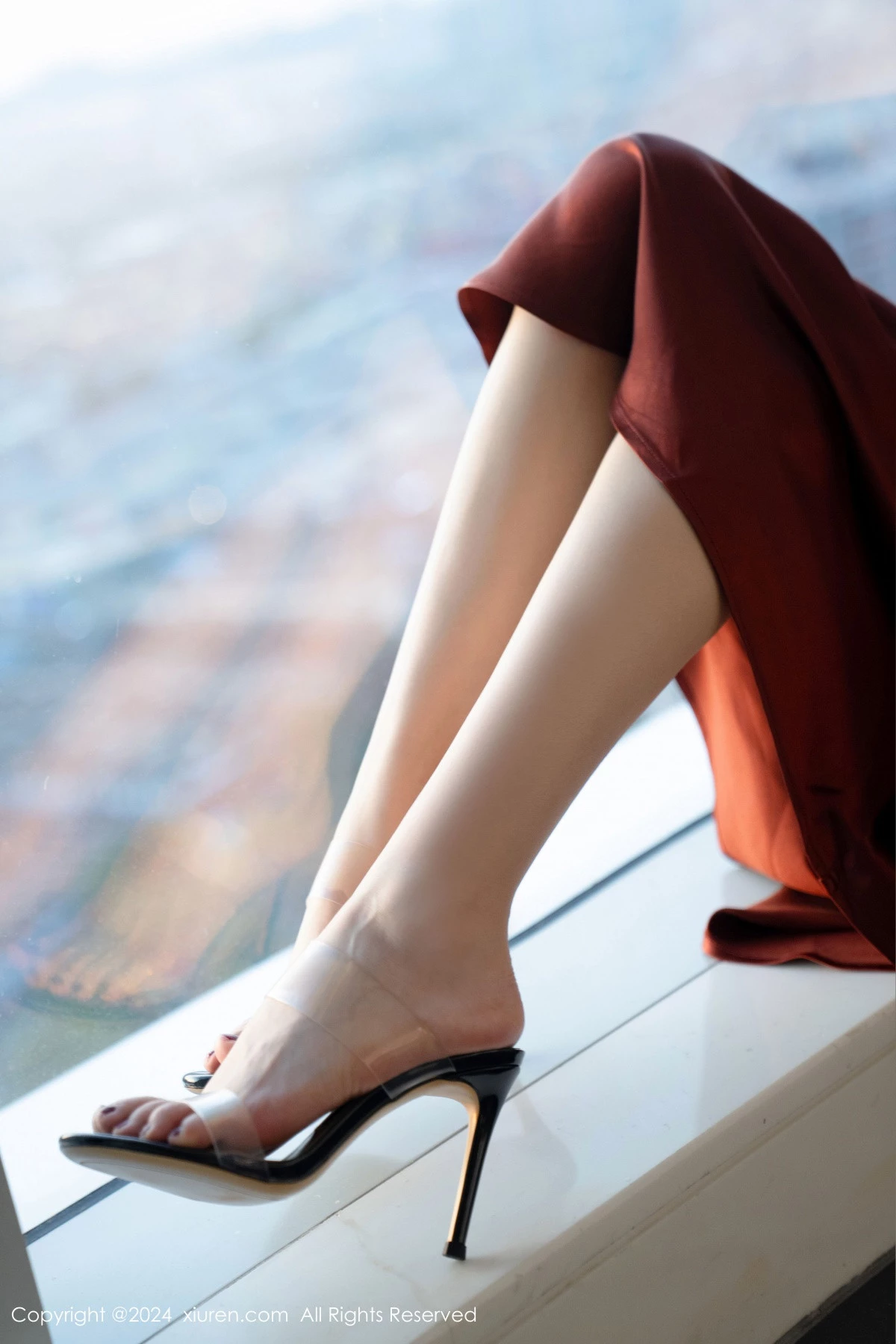 [[XiuRen秀人网]秀人网]No.9336_模特林星阑性感红色连衣长裙露黑色情趣内衣秀曼妙身姿诱惑写真85P