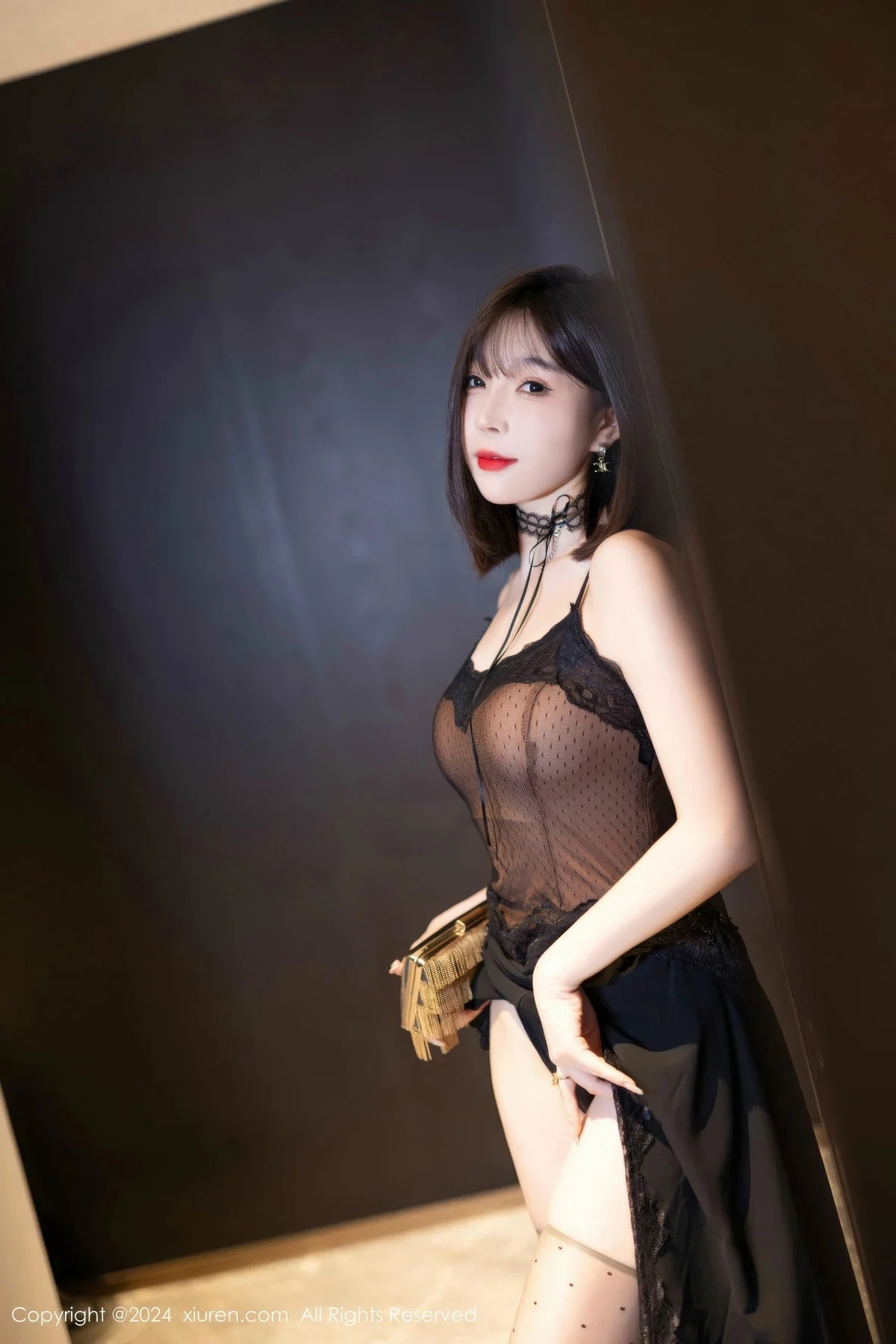 [[XiuRen秀人网]秀人网]No.9339_女神徐莉芝Booty性感黑色连衣裙+黑色连体网袜秀美腿诱惑写真82P