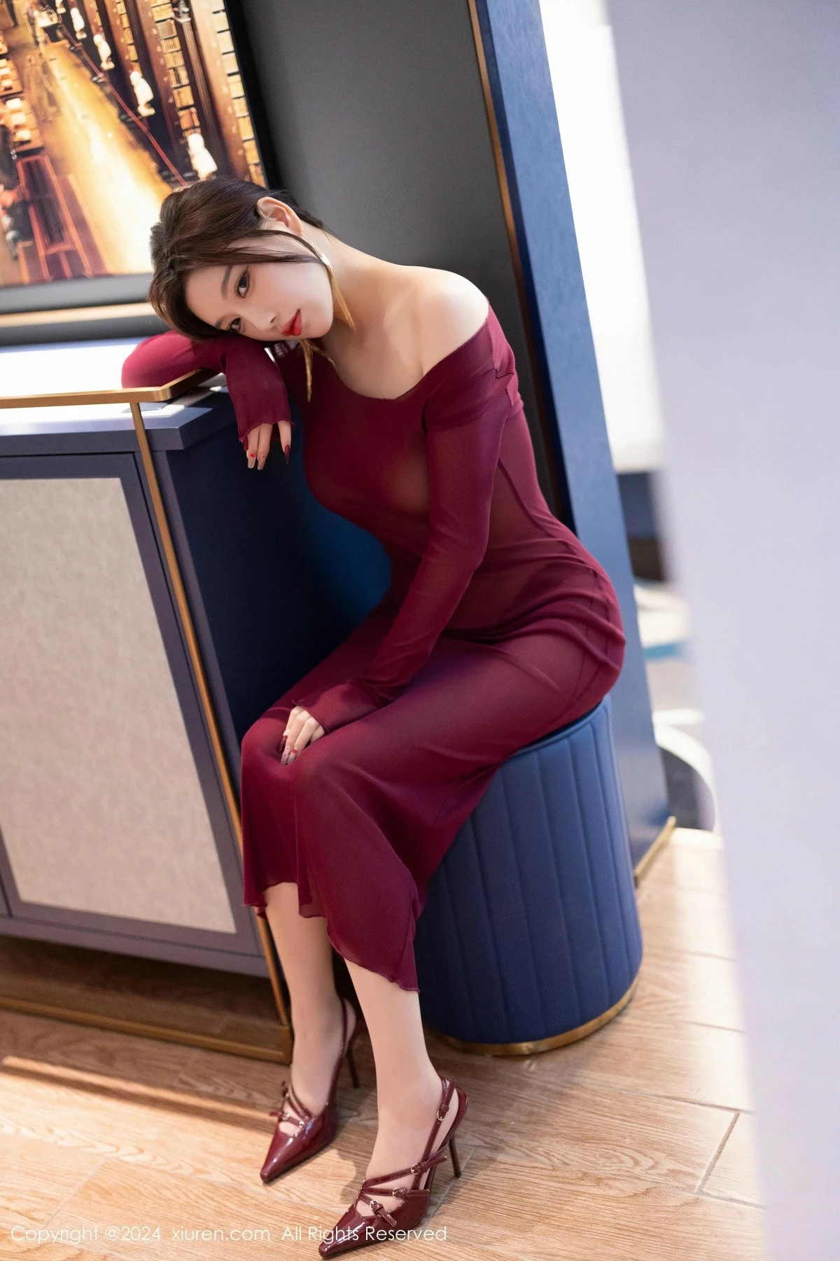 [[XiuRen秀人网]秀人网]No.9348_女神杨晨晨Yome性感红色连衣裙配超薄肉丝秀丰腴身材诱惑写真82P