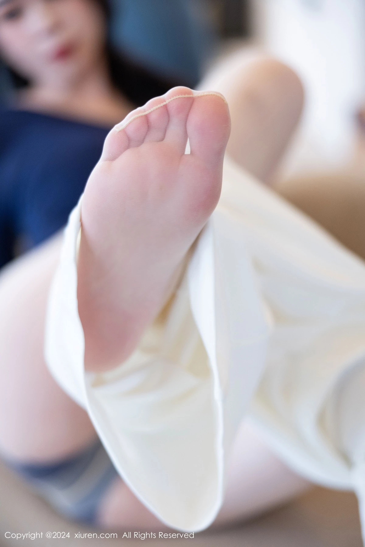 [[XiuRen秀人网]秀人网]No.9355_模特梦心玥性感深蓝V领露蓝色蕾丝内衣秀高挑曼妙身姿诱惑写真83P