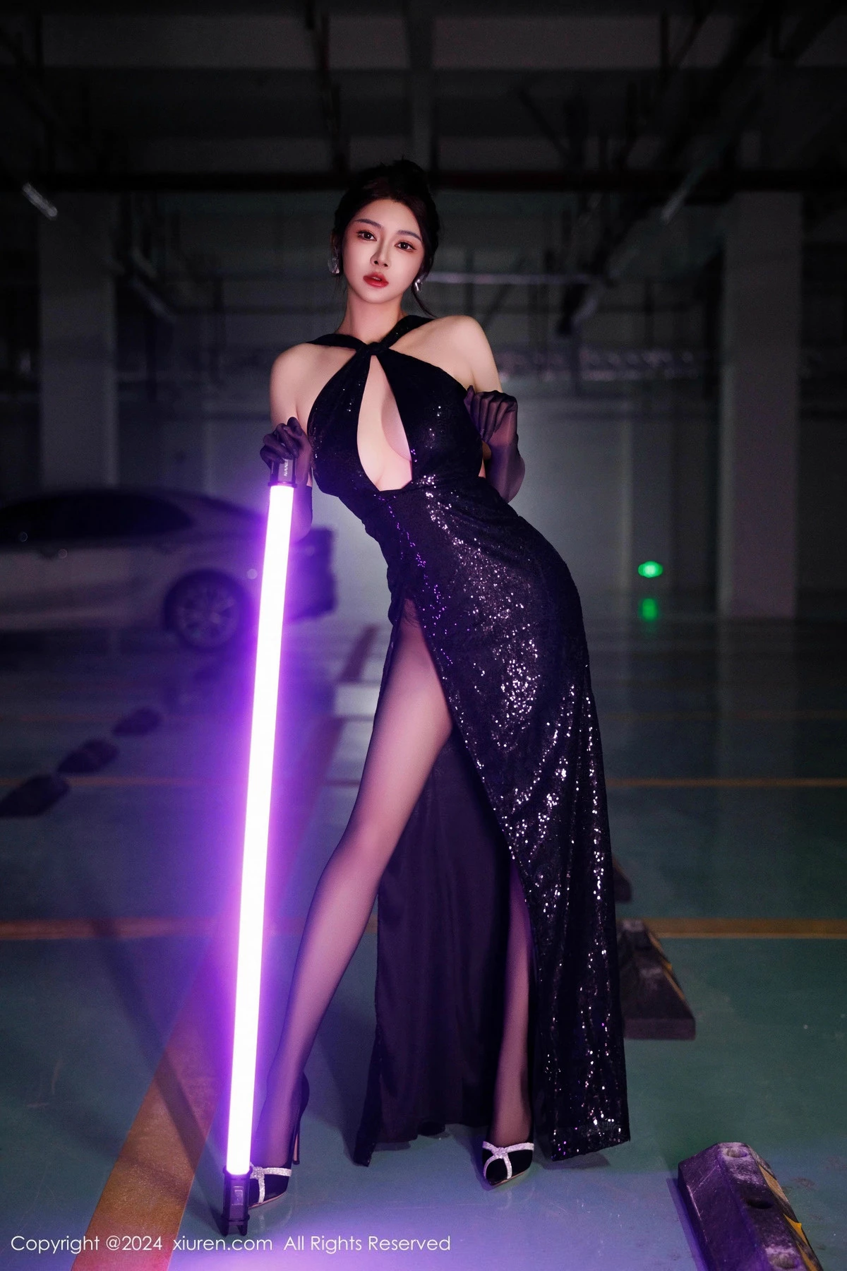 [[XiuRen秀人网]秀人网]No.9512_模特凯竹Quinn性感黑色连衣裙配黑丝袜秀丰腴身材撩人诱惑写真82P