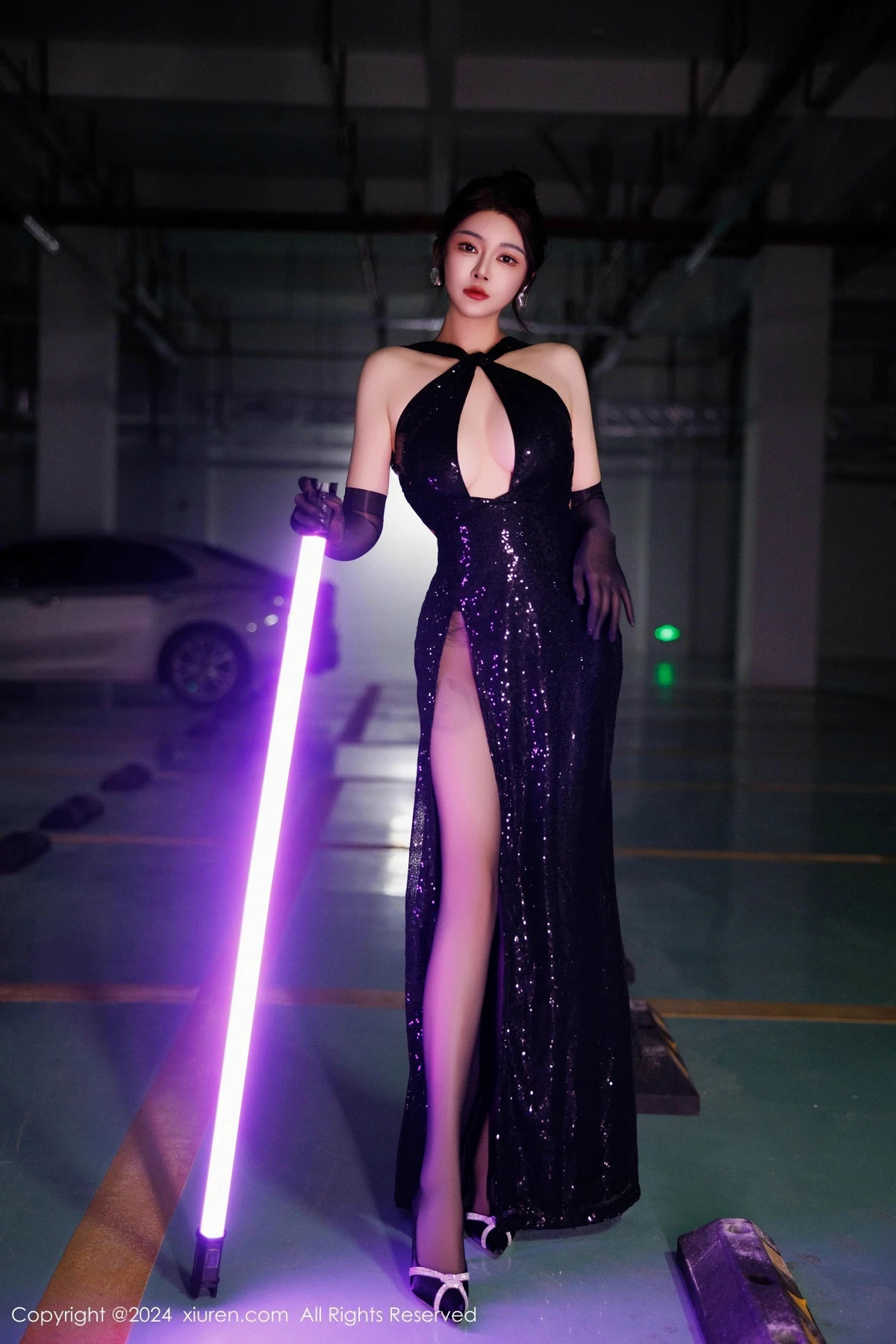 [[XiuRen秀人网]秀人网]No.9512_模特凯竹Quinn性感黑色连衣裙配黑丝袜秀丰腴身材撩人诱惑写真82P