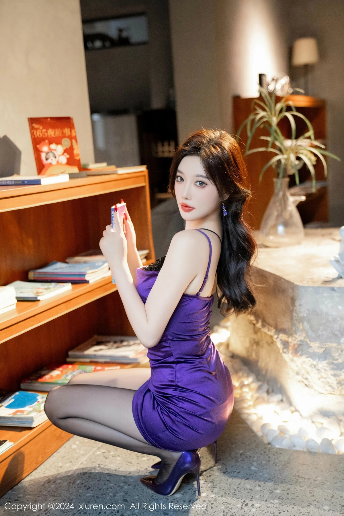 [[XiuRen秀人网]秀人网]No.9519_女神杨晨晨Yome性感紫色轻透情趣服饰秀丰腴身材完美诱惑写真88P