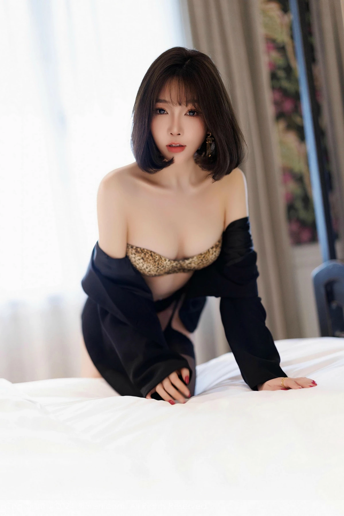 [[XiuRen秀人网]秀人网]No.9520_女神徐莉芝Booty性感黑色上衣露豹纹内衣秀完美身材迷人诱惑写真89P