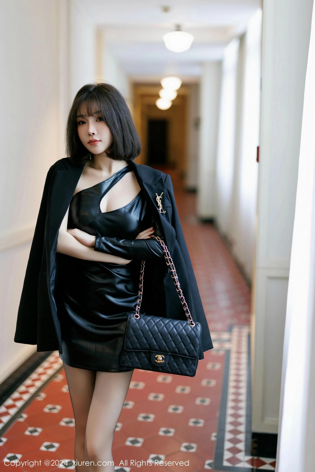 [[XiuRen秀人网]秀人网]No.9520_女神徐莉芝Booty性感黑色上衣露豹纹内衣秀完美身材迷人诱惑写真89P