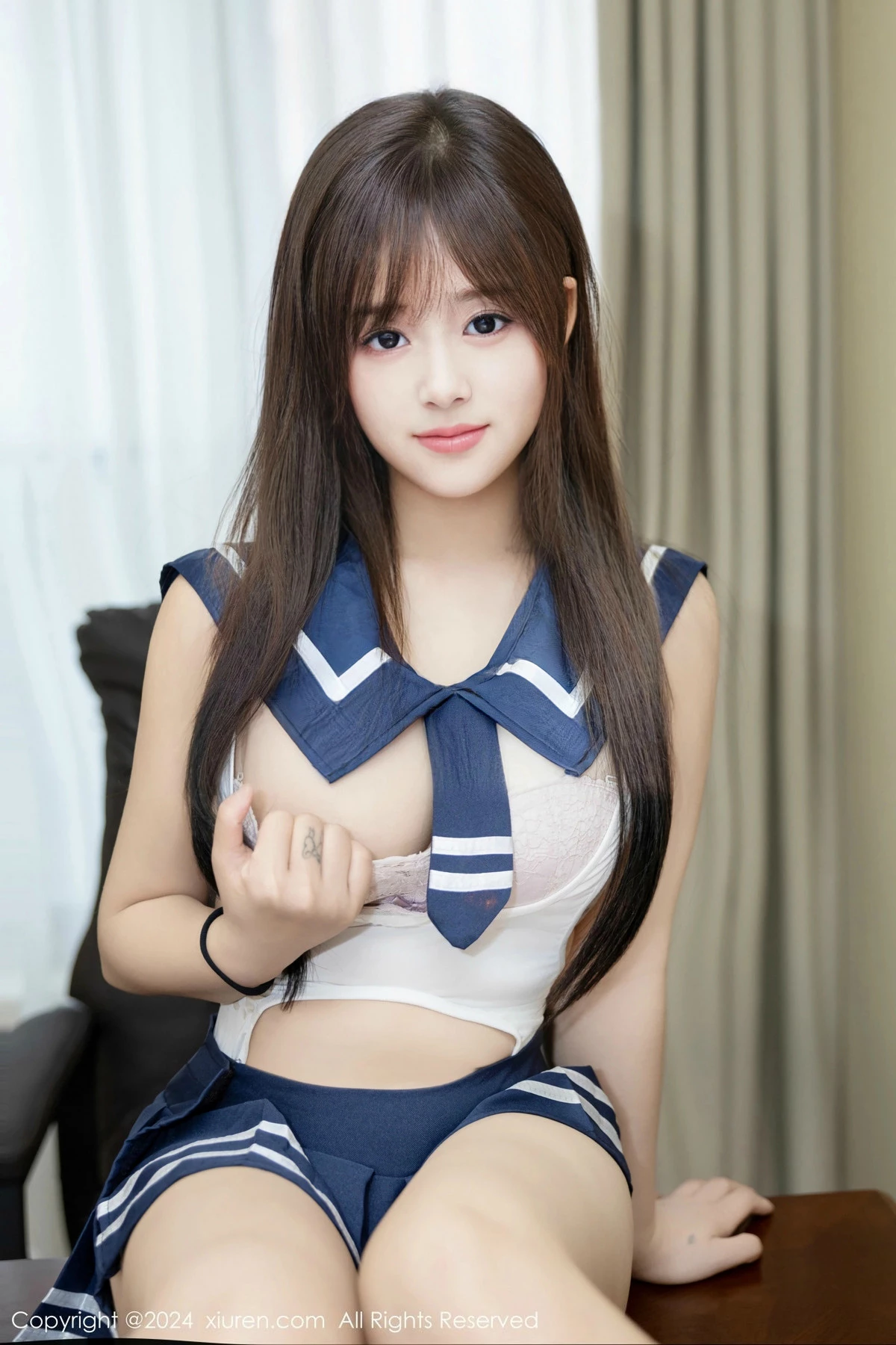 [[XiuRen秀人网]秀人网]No.9514_模特叶初雪性感白色情趣制服露白色内衣秀完美身材撩人诱惑写真68P