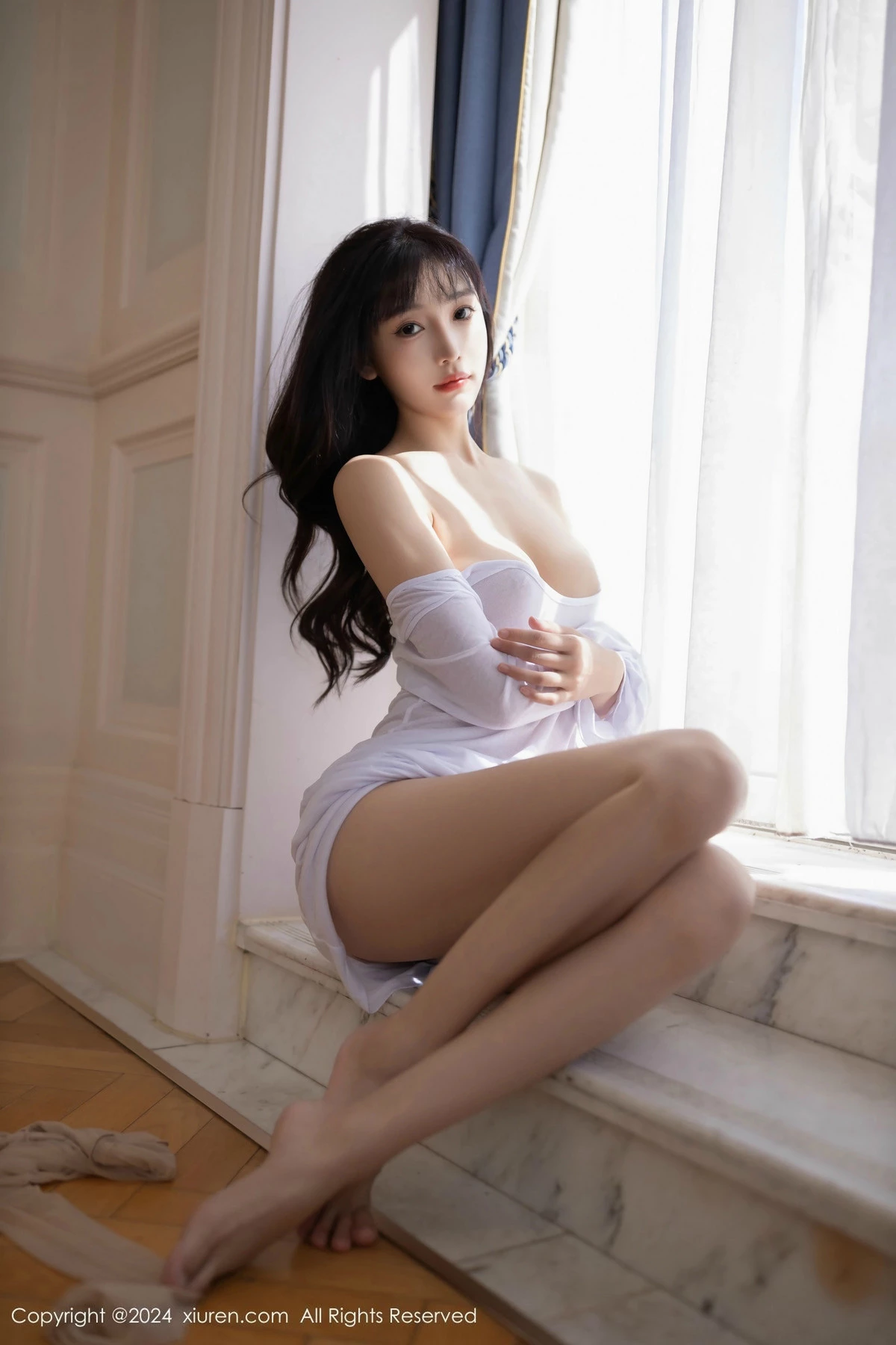 [[XiuRen秀人网]秀人网]No.9521_模特陆萱萱私房性感白色薄透礼服配超薄肉丝秀柔美身姿诱惑写真80P