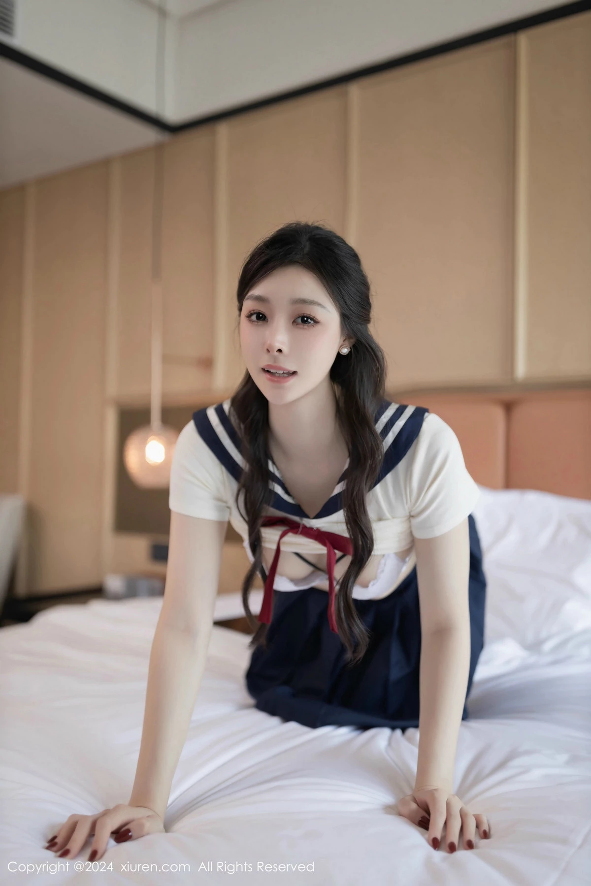 [[XiuRen秀人网]秀人网]No.9530_模特小逗逗性感JK制服露白色内衣配超薄黑丝秀曼妙身姿诱惑写真80P