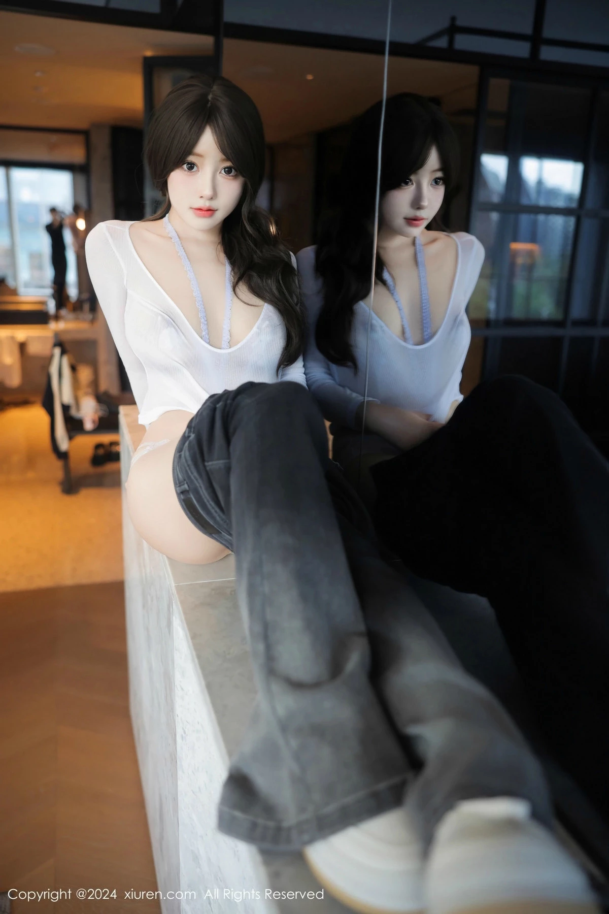 [[XiuRen秀人网]秀人网]No.9524_模特桃妖夭性感白T配牛仔裤露白色情趣内衣秀惹火身材诱惑写真89P