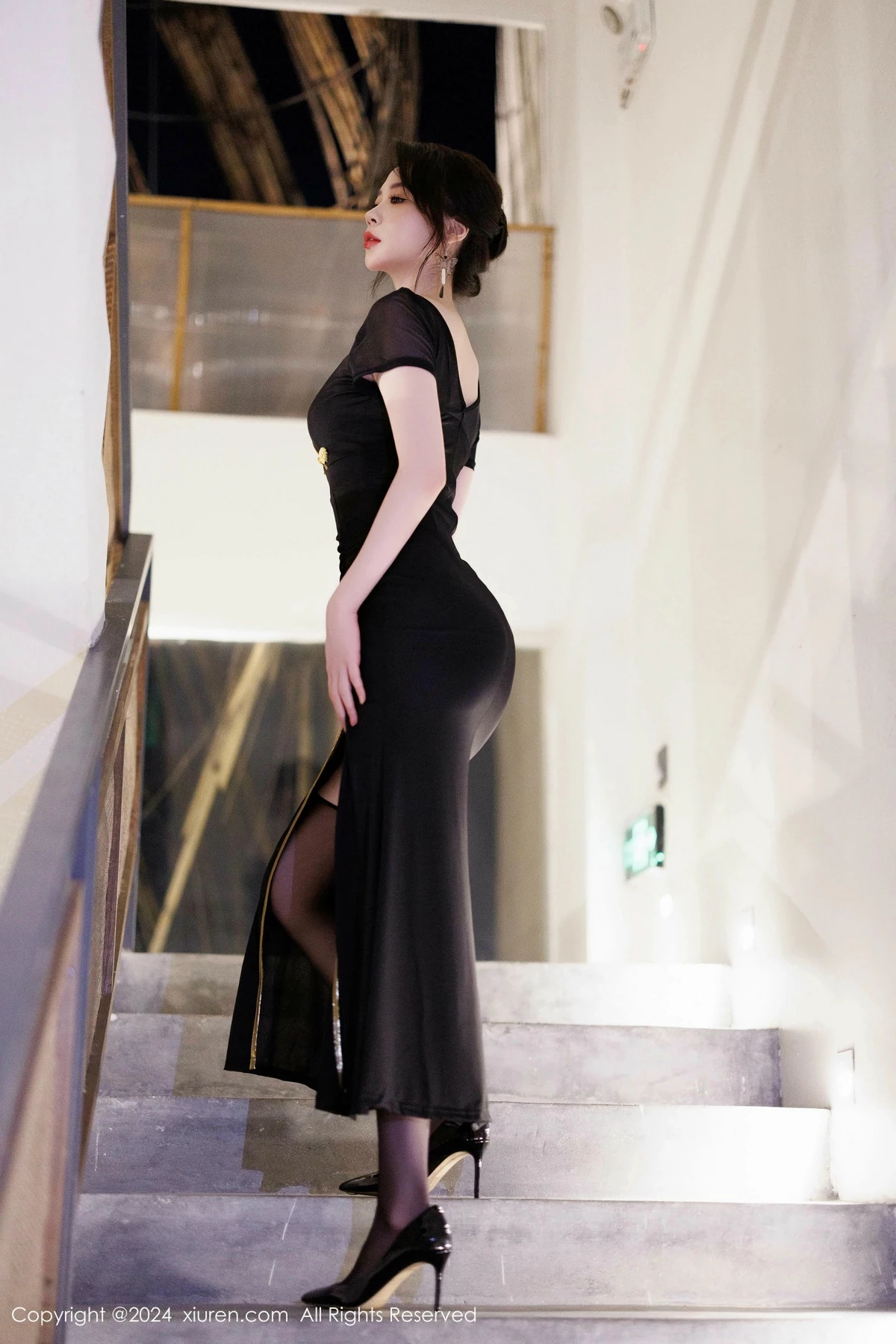 [[XiuRen秀人网]秀人网]No.9526_模特梦心玥性感黑色连衣裙+白色情趣服饰秀高挑曼妙身姿诱惑写真86P