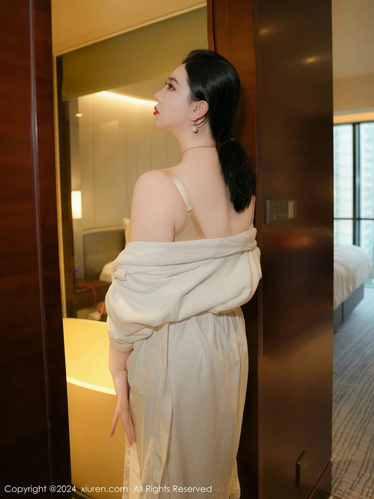 [[XiuRen秀人网]秀人网]No.9534_模特风景尤美性感黄灰色内衣配超薄肉丝秀丰满身材惹火诱惑写真65P