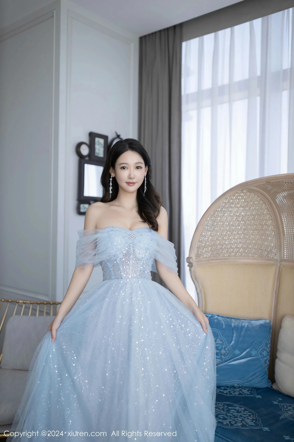[[XiuRen秀人网]秀人网]No.9538_模特唐安琪性感淡蓝色薄纱礼裙露白色内衣秀曼妙身姿诱惑写真82P