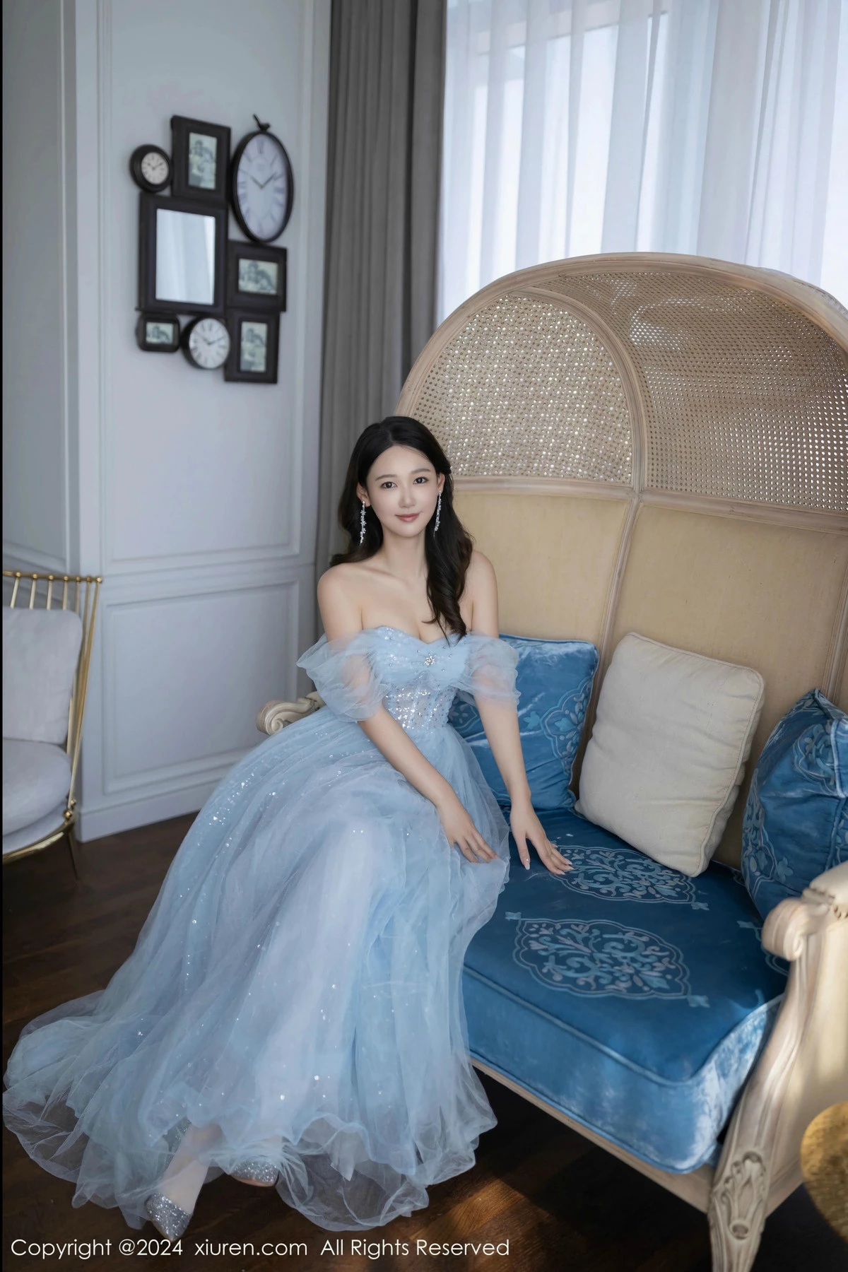 [[XiuRen秀人网]秀人网]No.9538_模特唐安琪性感淡蓝色薄纱礼裙露白色内衣秀曼妙身姿诱惑写真82P