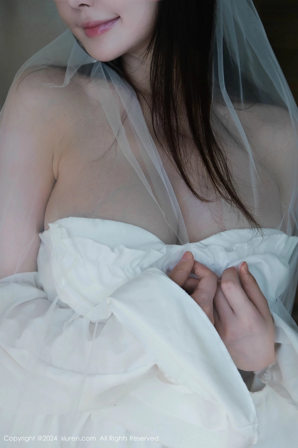 [[XiuRen秀人网]秀人网]No.9535_模特糯美子MINIbabe性感白色婚纱配情趣内衣秀惹火身材诱惑写真59P